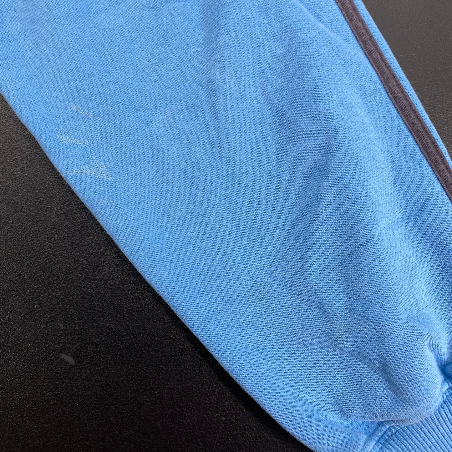 (L) 00' ADIDAS Vintage Hoodie Sweatshirt / A0056S