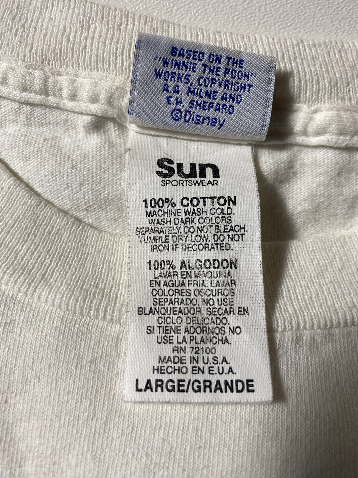 00’ POOH Made in USA Size L Vintage Disney T-shirt / G2363T