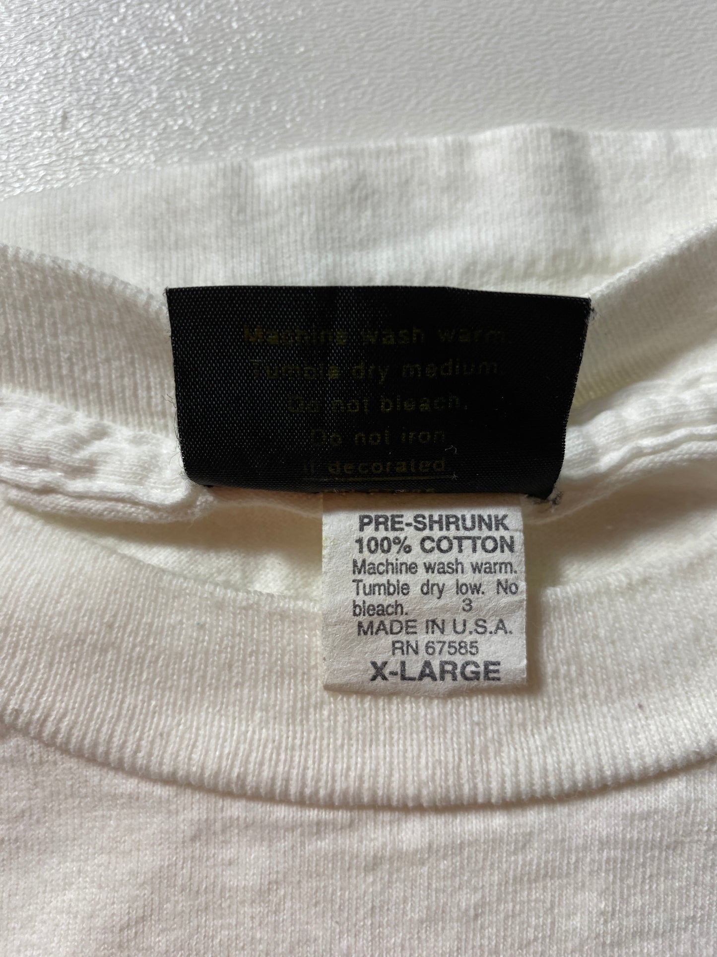 1994 LOONEY TUNES PEPE LE PEW Made in USA Size XL Vintage T-Shirt / G6759T