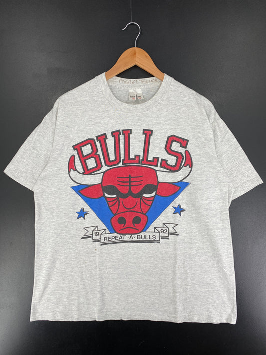 1992 CHICAGO BULLS Made in USA Size XL Vintage NBA T-shirt / F1883T