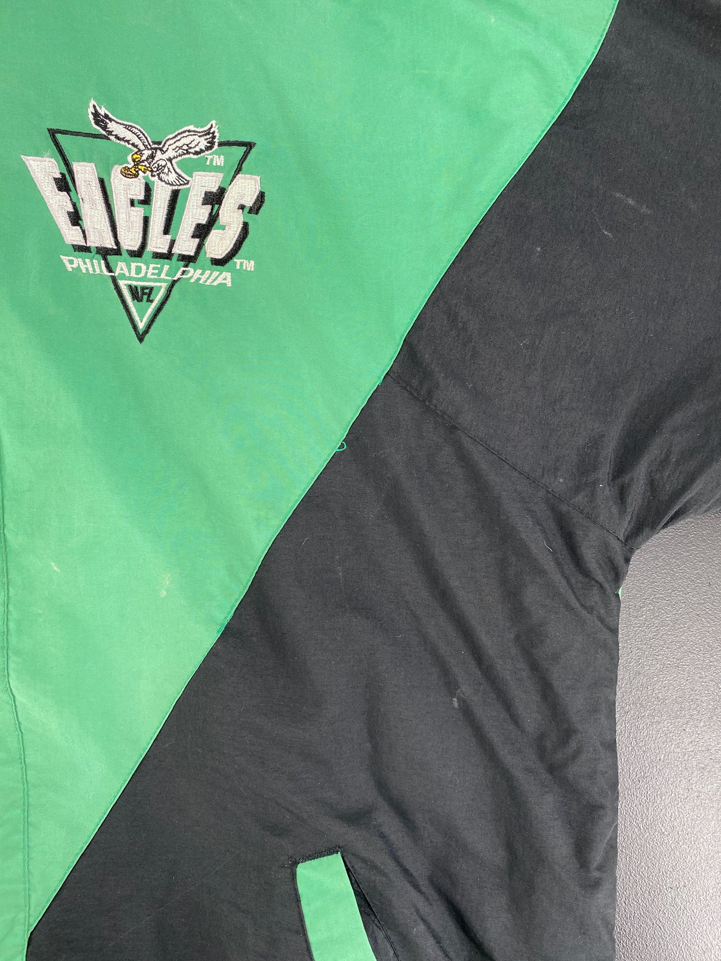 90’s PHILADELPHIA EAGLES Size XXL NFL Nylon Jacket / F9827J