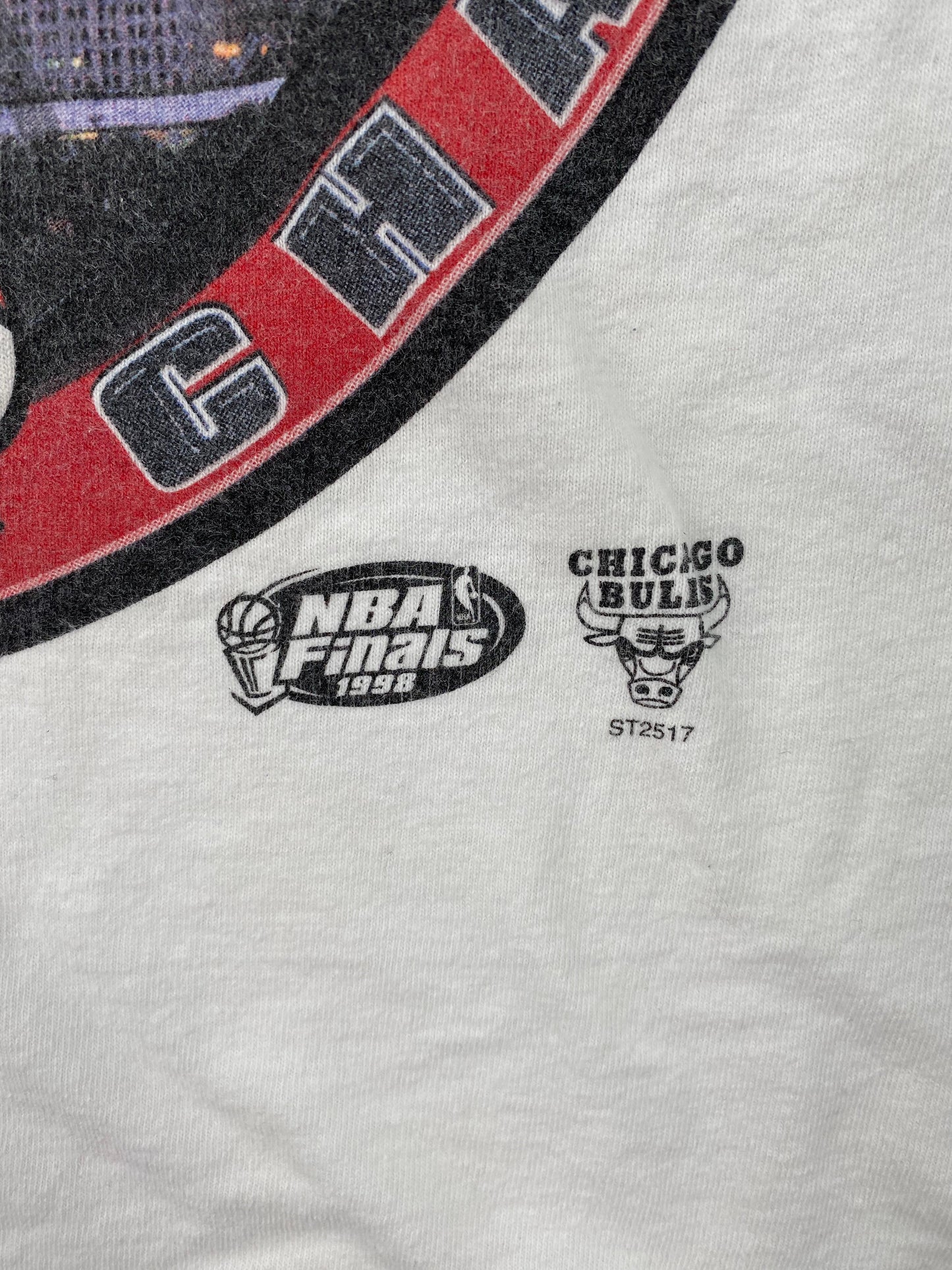 .1998 STARTER x CHICAGO BULLS Made in USA Size XL Vintage NBA T-shirt / F2266T