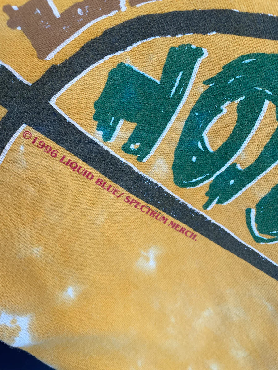 1996 LIQUID BLUE LITHUANIA BASKETBALL Made in USA Size L T-shirts / E8757T