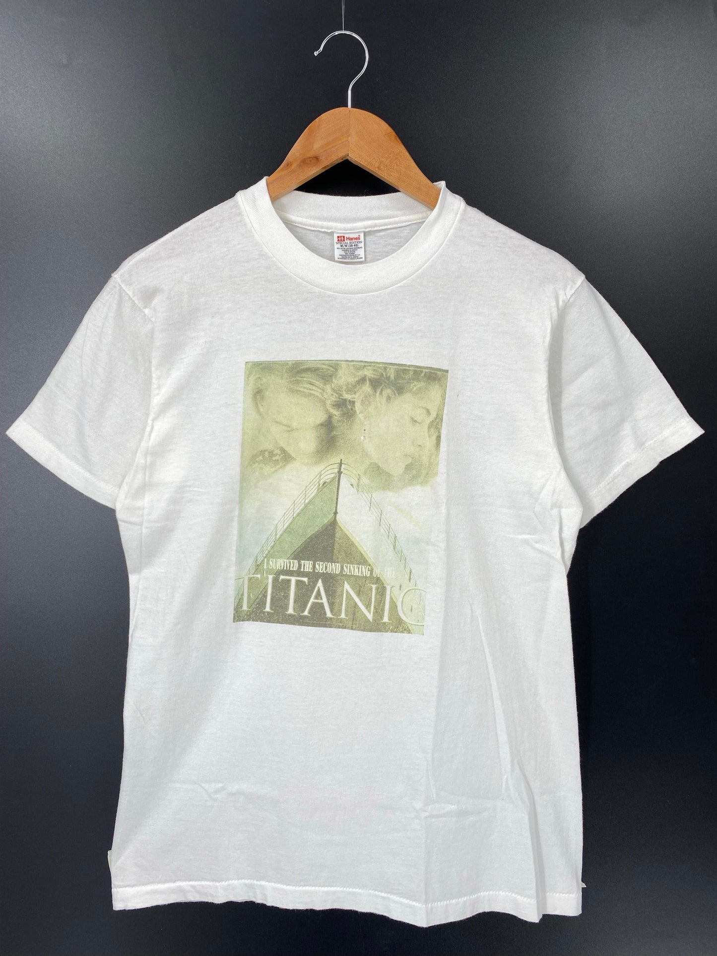 .Vintage TITANIC Size M Vintage T-Shirt / F1052T