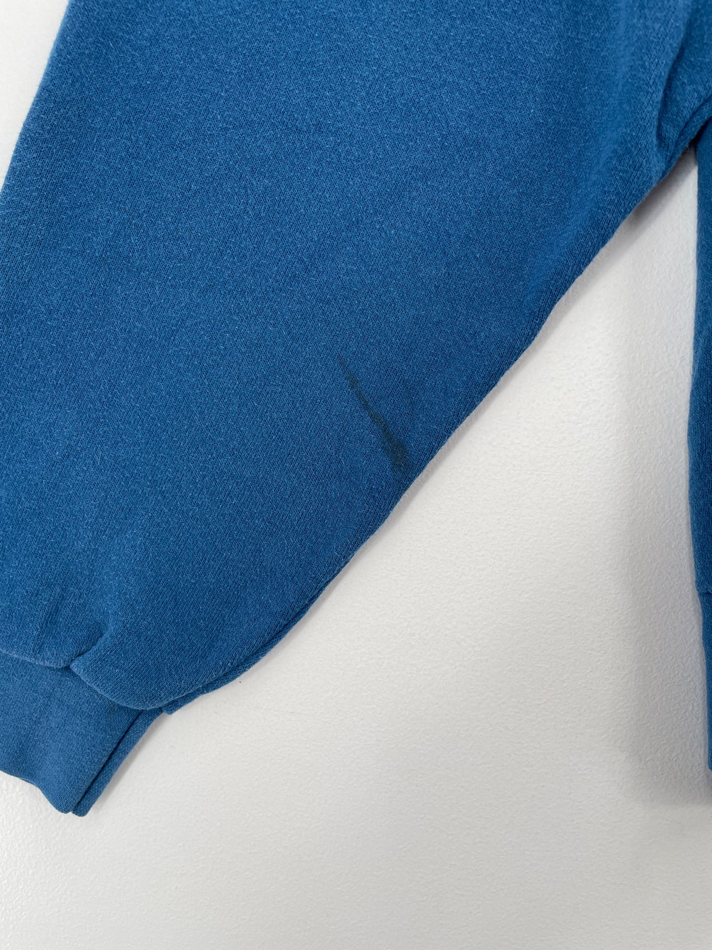 00’ DISNEY EEYOE Made in USA Size S Vintage Sweat-shirt / E7360S