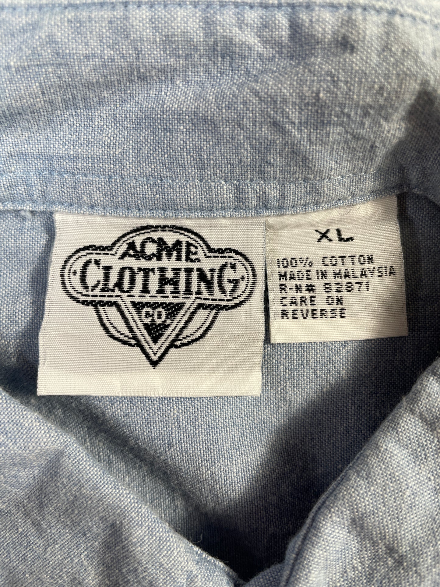 1991 LOONEY TUNES Size XL Vintage Button Down Shirt / E7425B