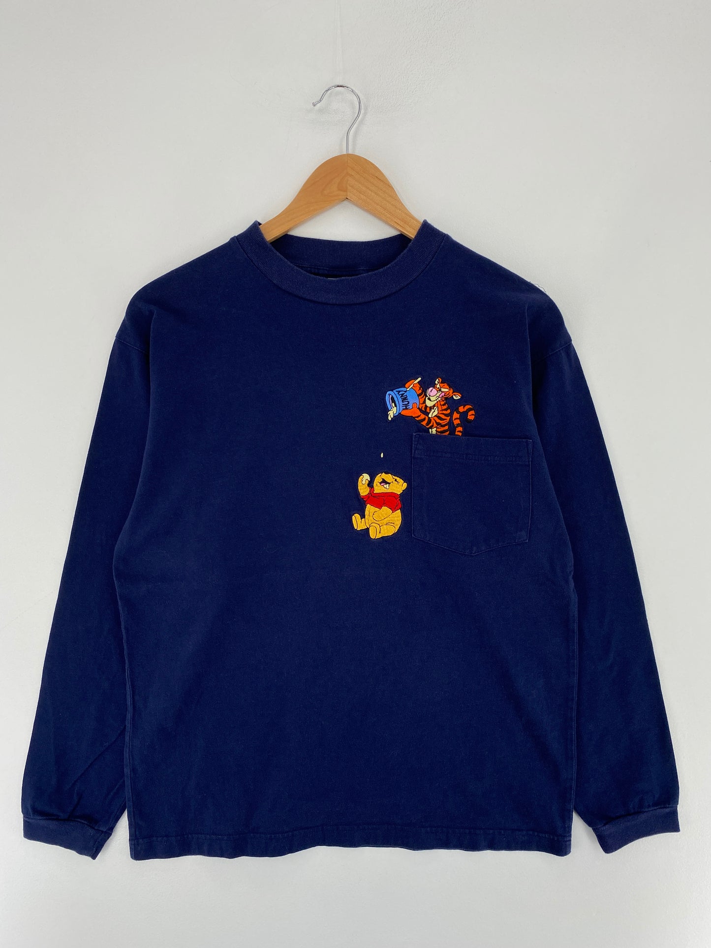 00' DISNEY WINNIE THE POOH Size M Vintage Long Sleeve T-Shirt / E7488T