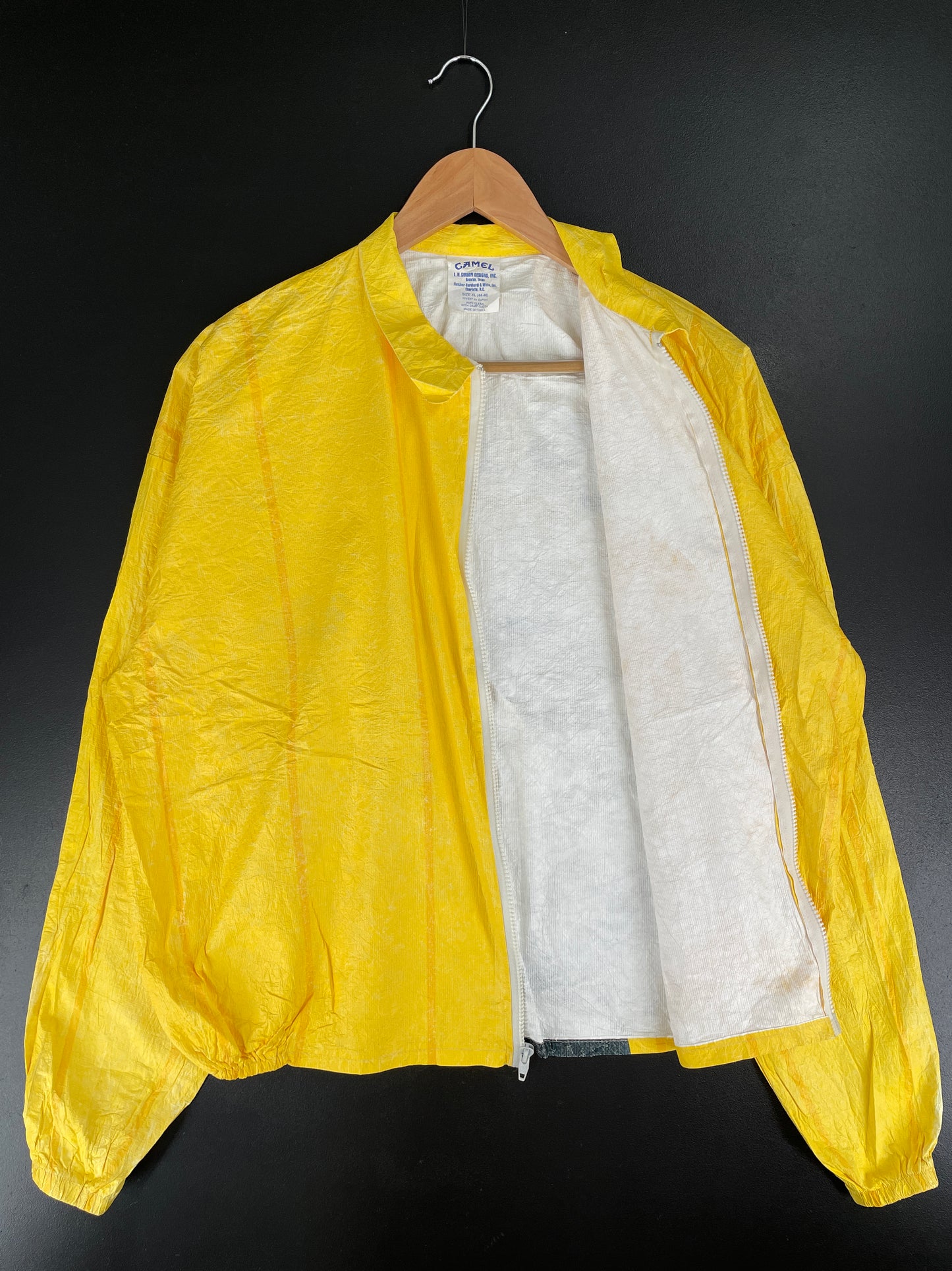 90's CAMEL Size XL Vintage Nylon Jacket / E7186N