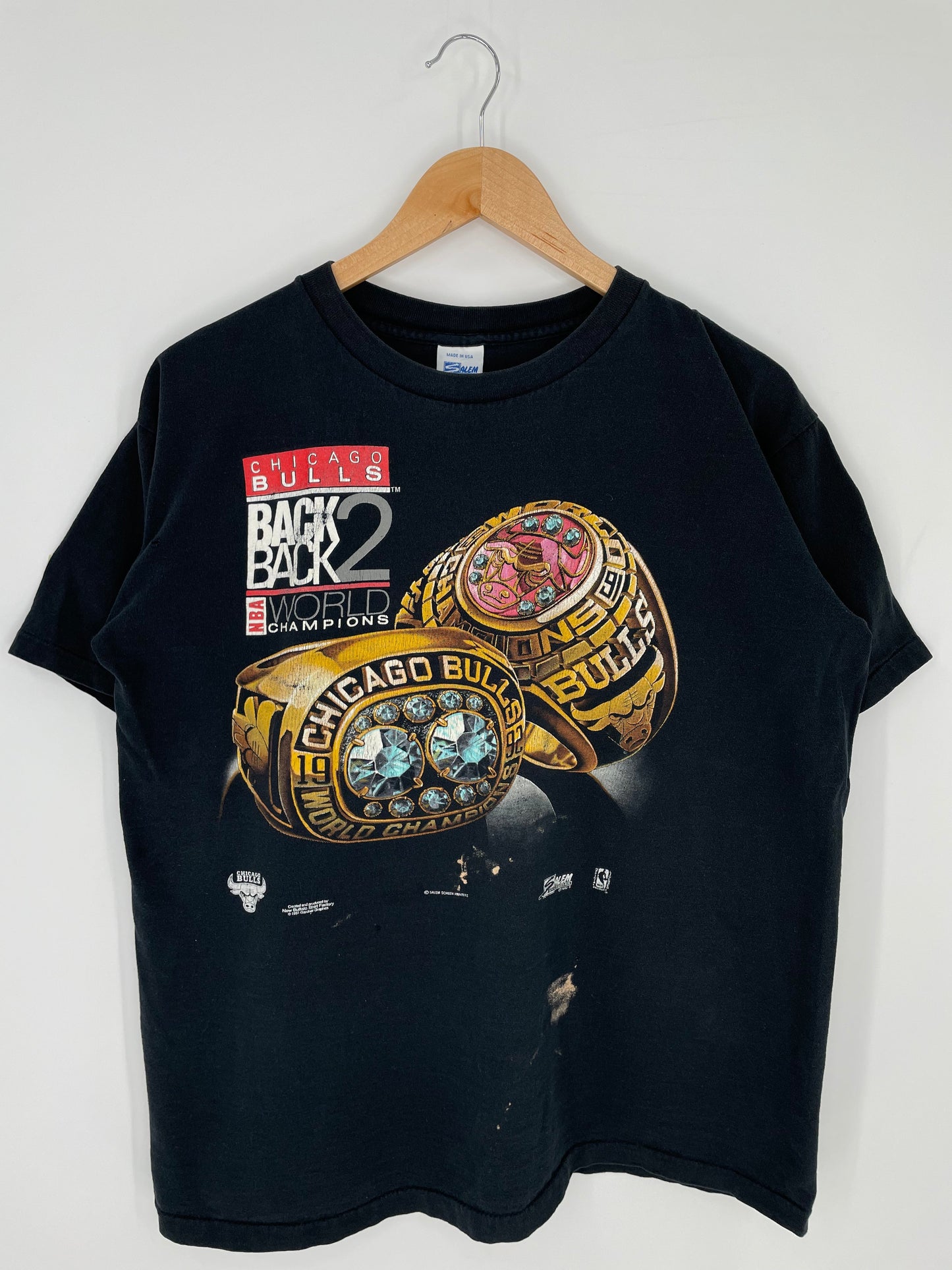 1992 CHICAGO BULLS Made in USA Size L Vintage NBA T-shirt / F8845T
