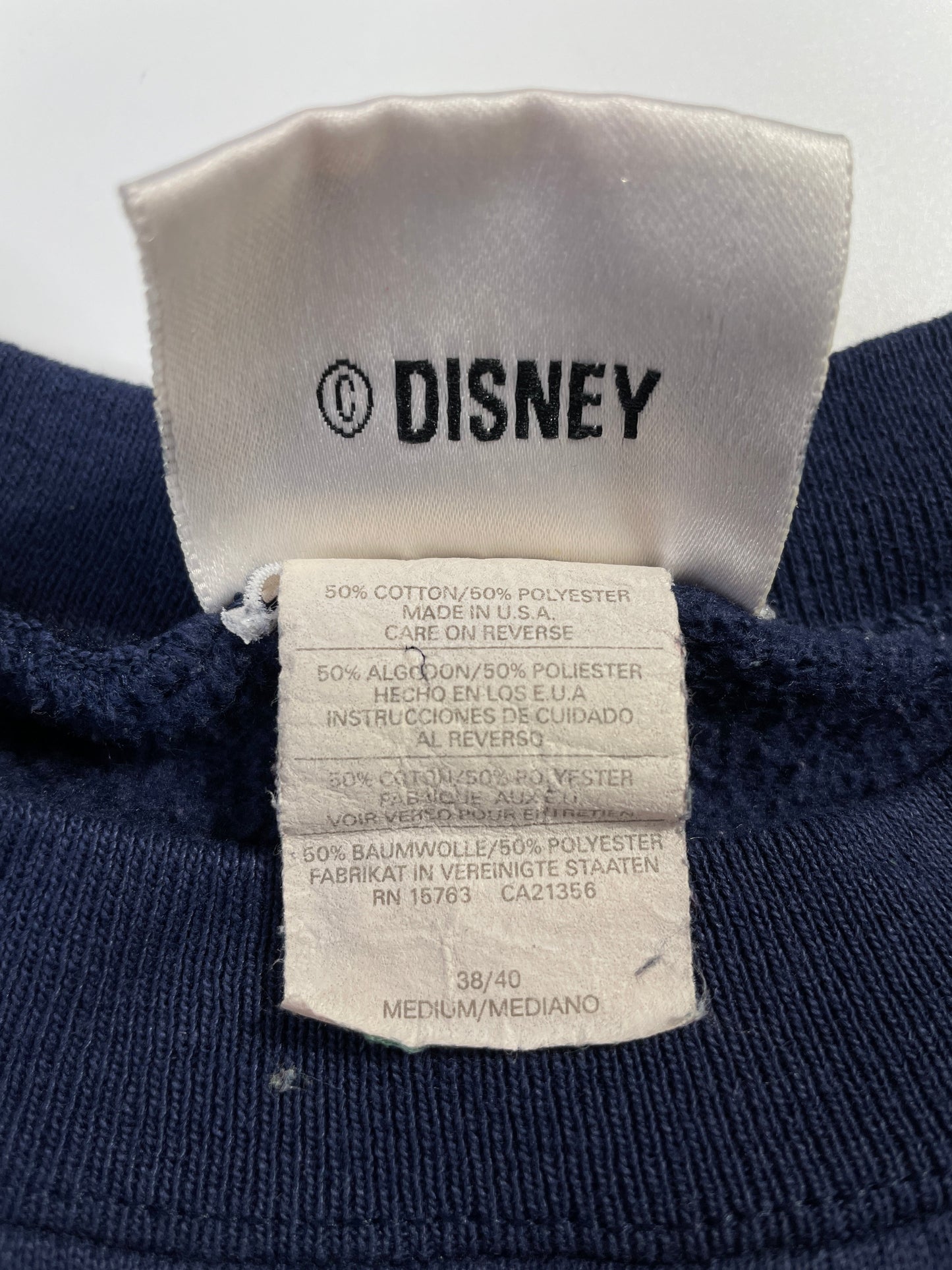 00' DISNEY WINNIE THE POOH Made in USA Size M Vintage Sweat-shirt / G3623S
