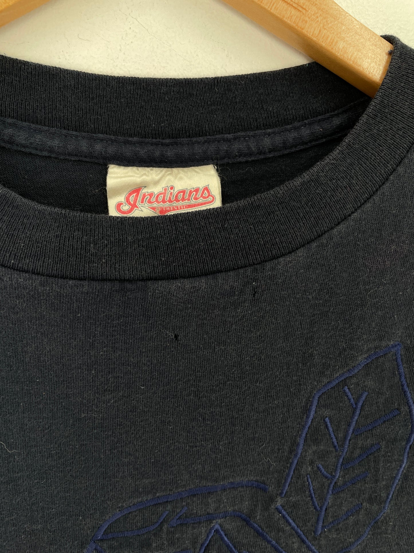 90's CLEVELAND INDIANS Made in USA Size XL Vintage NFL T-Shirt / F213T