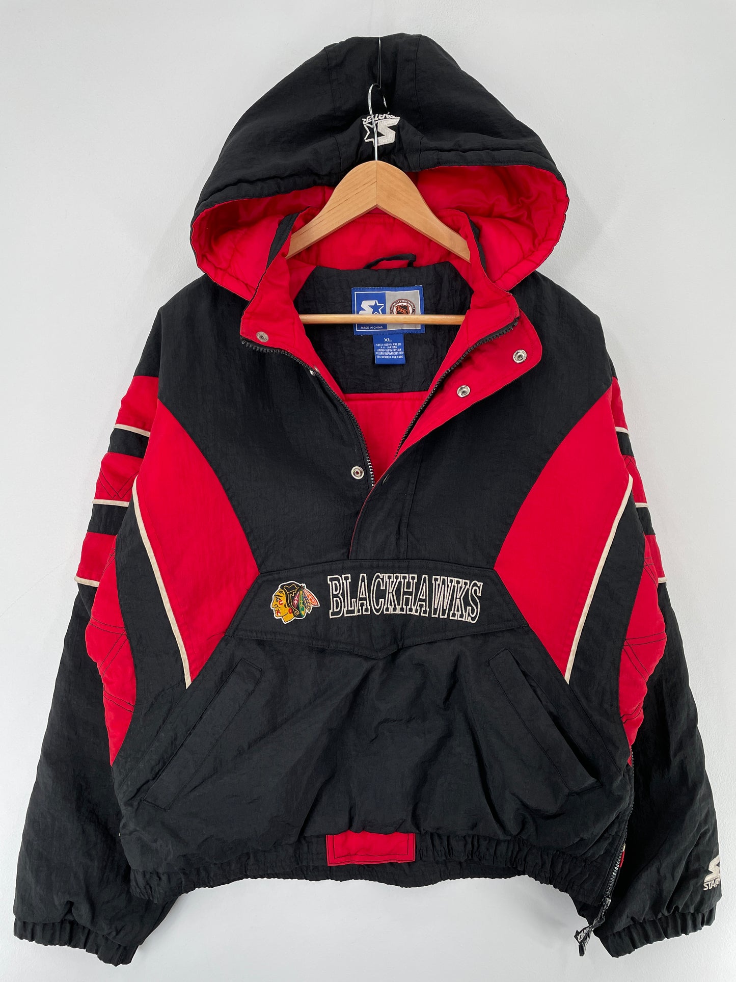 90’s STARTER x CHICAGO BLACKHAWKS Size XL Vintage NHL Padded Nylon Jacket / E6874N