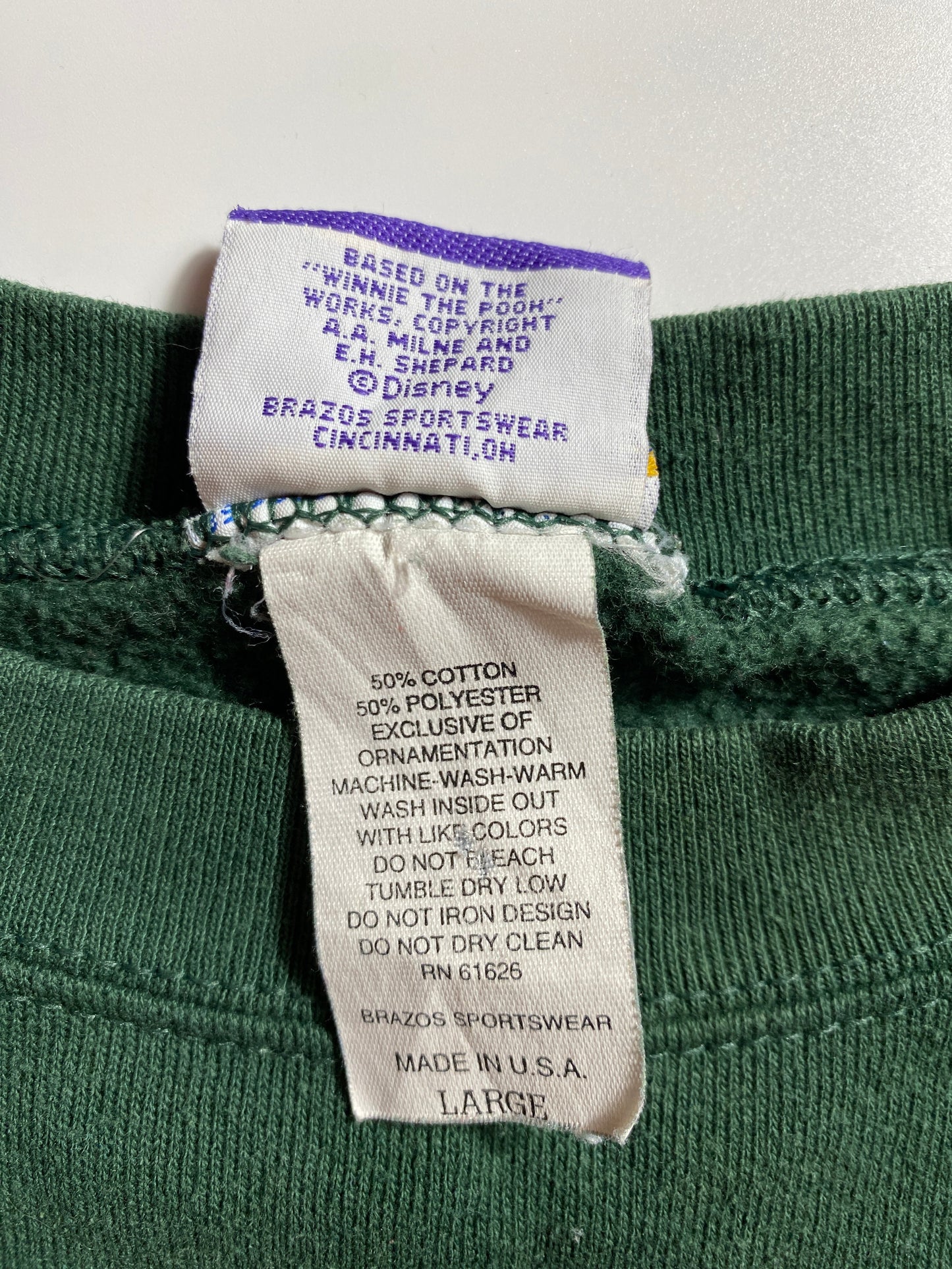 00’s DISNEY POOH TIGGER Made in USA Size L Vintage Sweat-Shirt / G4192S