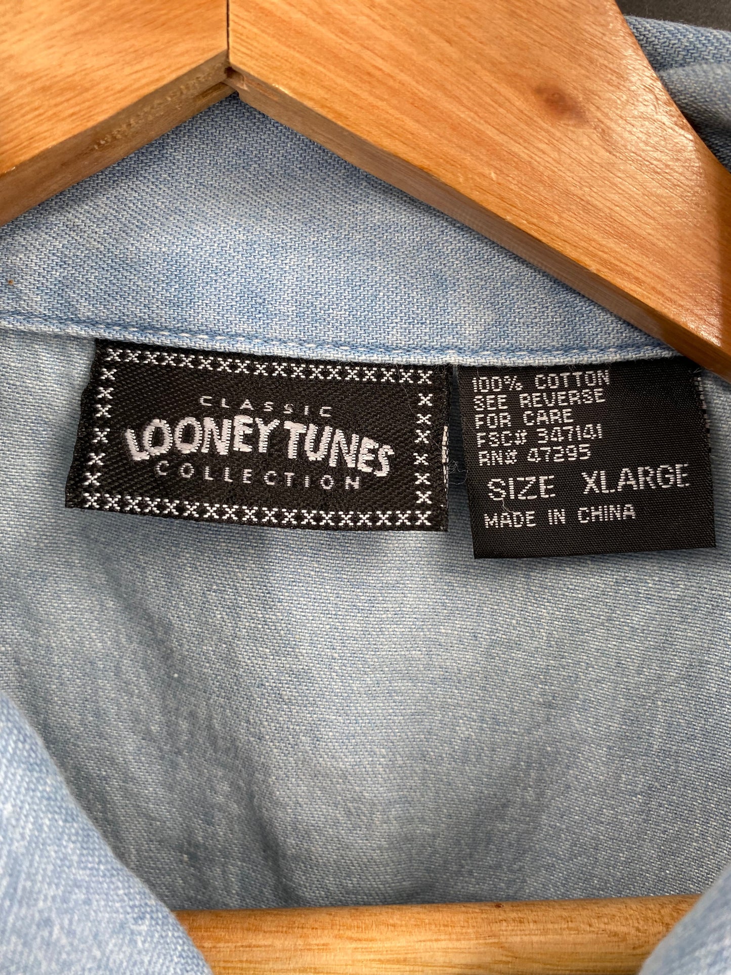 1998 LOONEY TUNES Size XL Vintage Long Sleeve Denim Shirt / E3942B