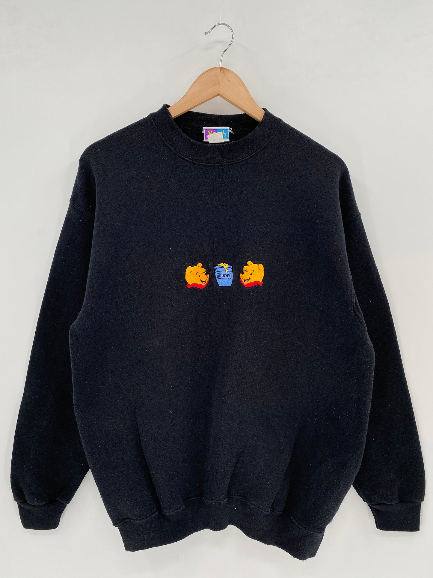 .00’ DISNEY WINNIE THE POOH Made in USA Size L Vintage Sweat-shirt / E5294S