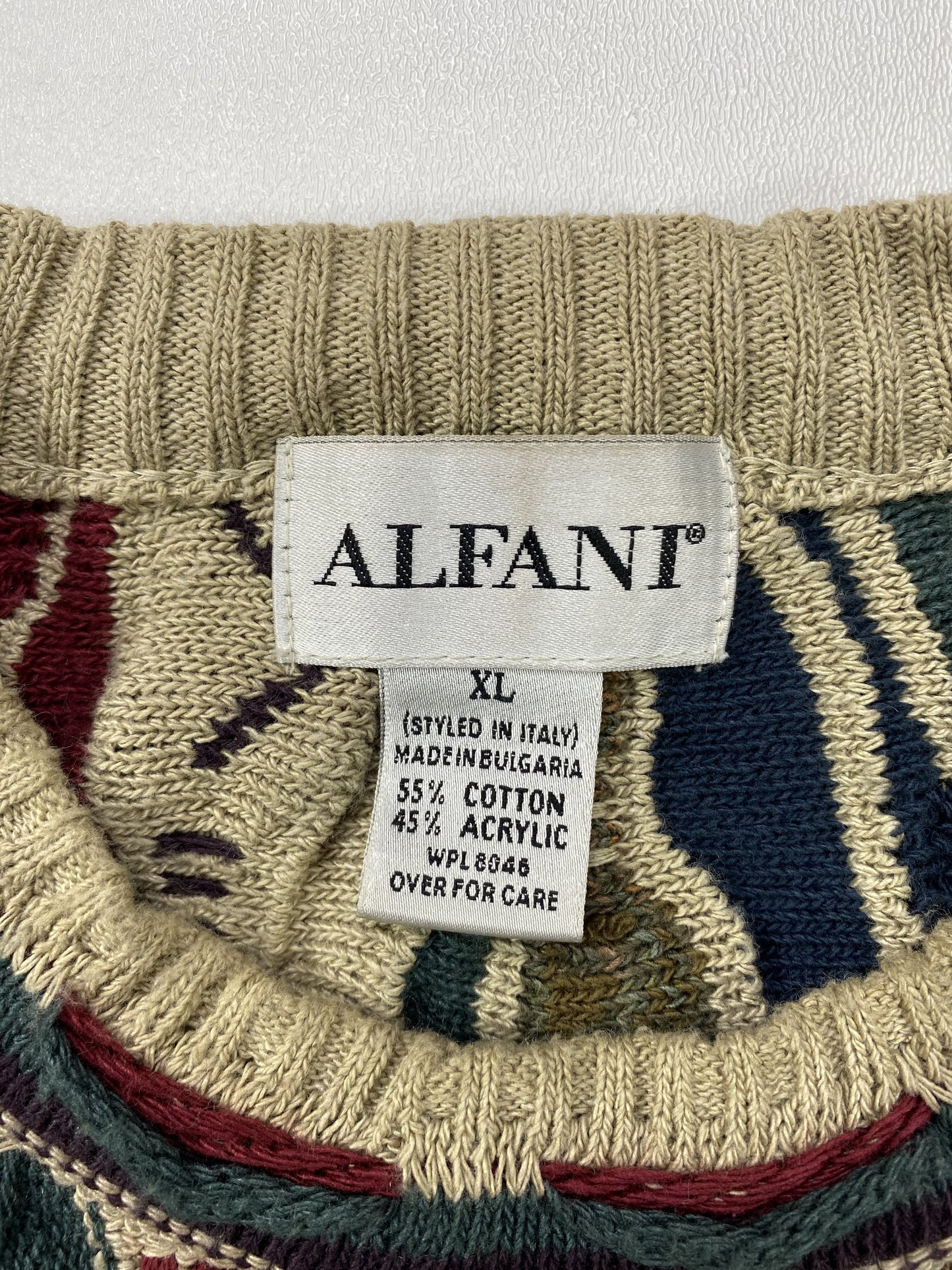 Vintage 3D Coogi-Style Size XL Knit Sweater / K5728