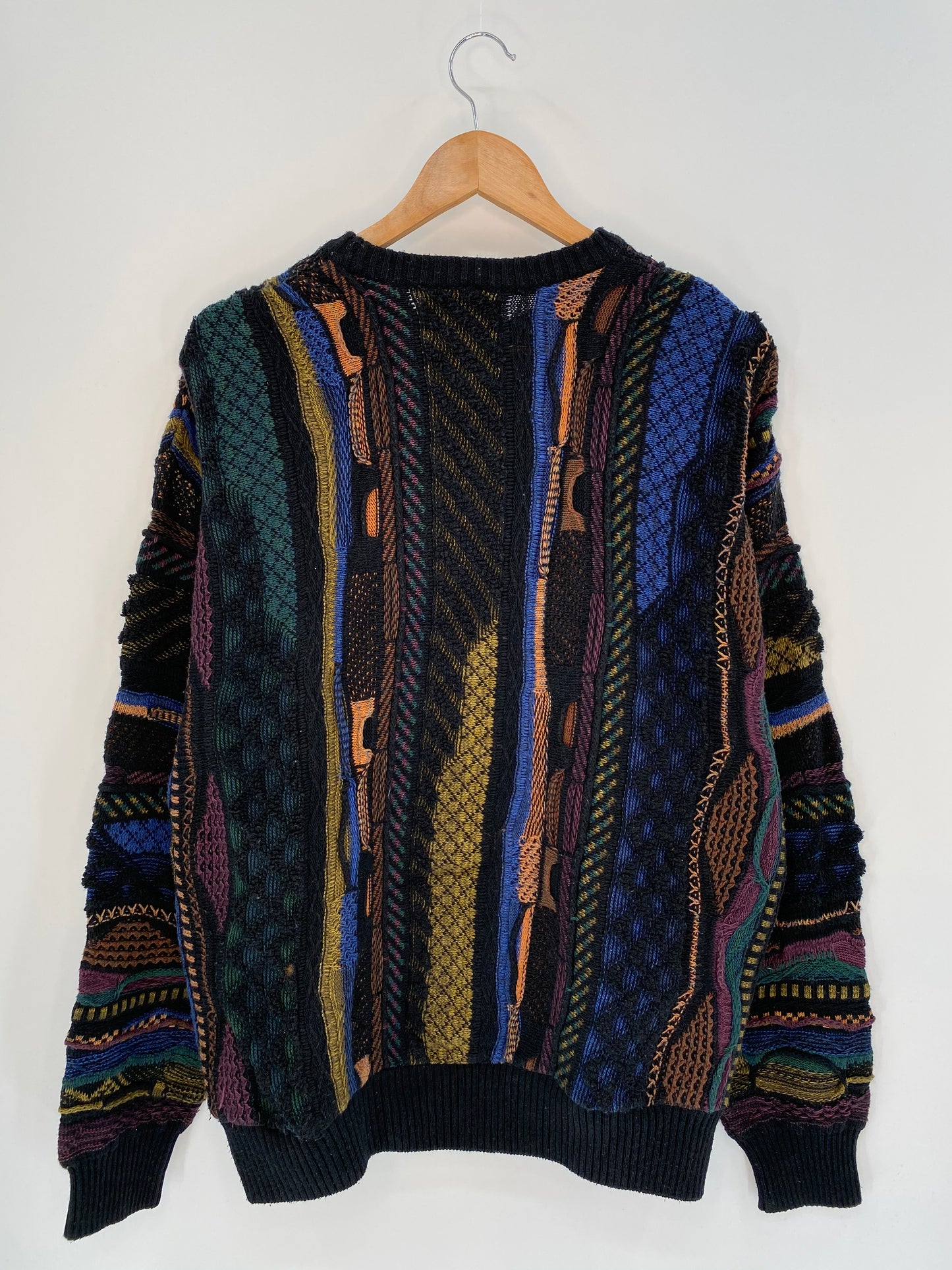 Vintage 3D Coogi-Style Size L Knit Sweater / 8981