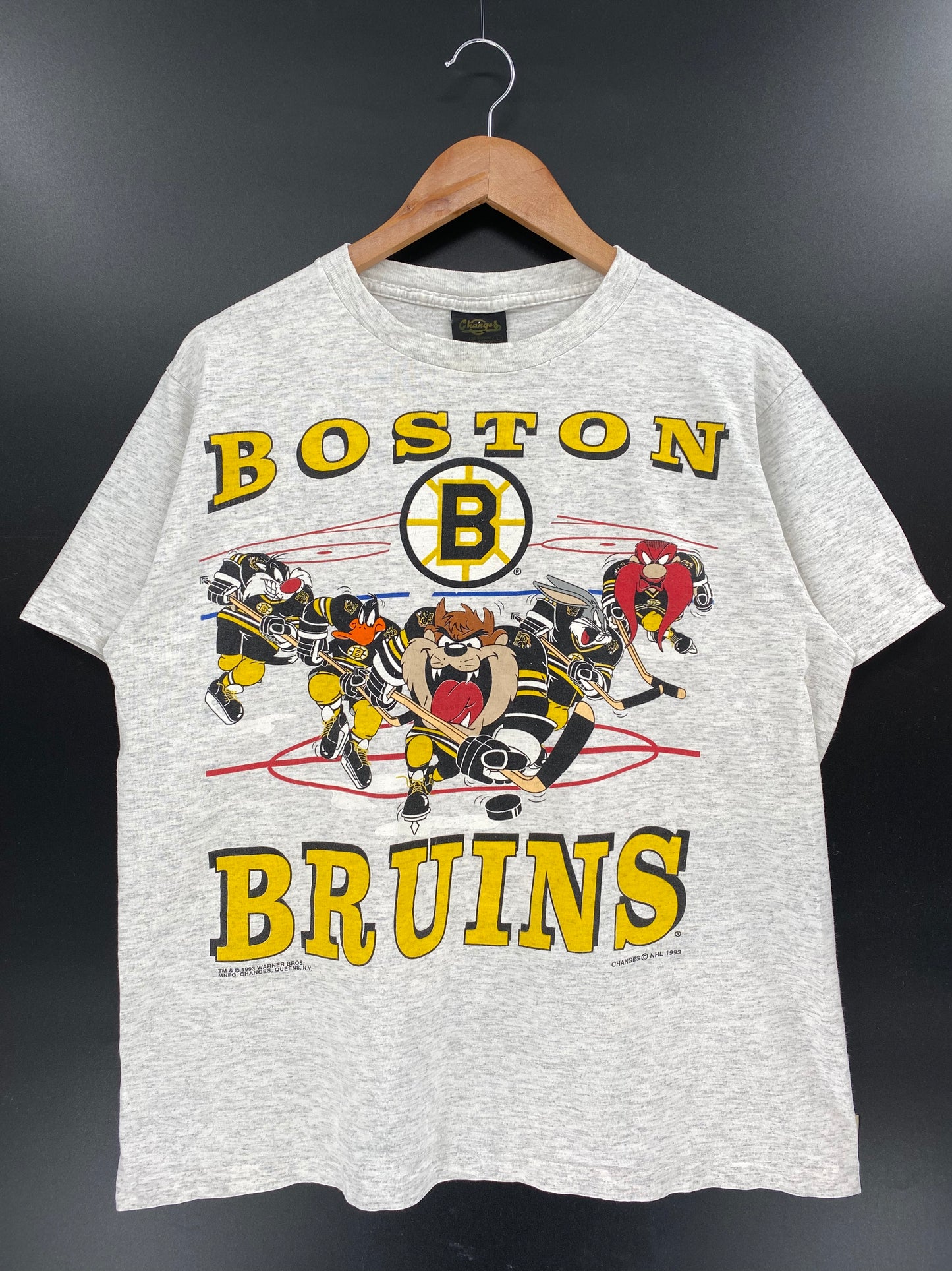 1993 BOSTON BRUINS TAZ  Made in USA Size L Vintage T-Shirts / K3827