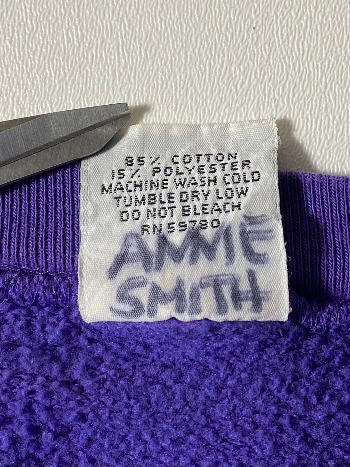 90’s GUESS Made in USA Size One Size (Approx. L) Vintage Sweat-shirt / 7888