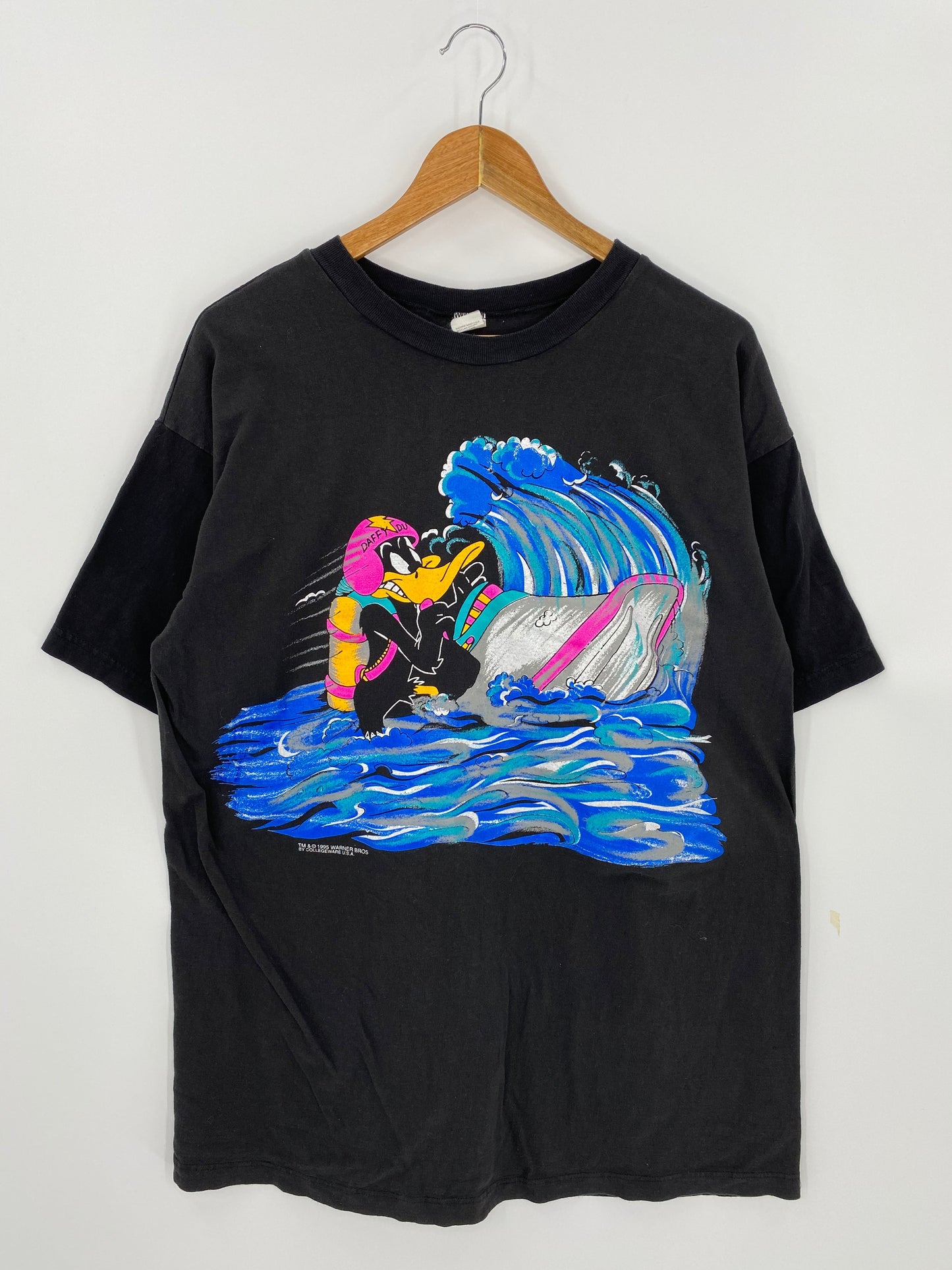 1995 Looney Tunes Daffy Duck Size One Size (Approx.XL-XXL) Vintage T-shirt / K7390