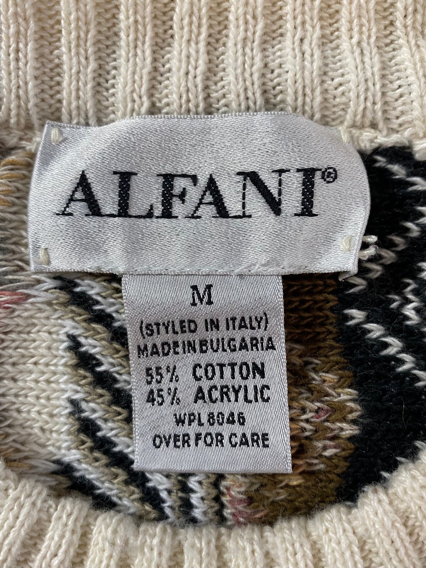 Vintage 3D Coogi-Style Size M Knit Sweater / 9444