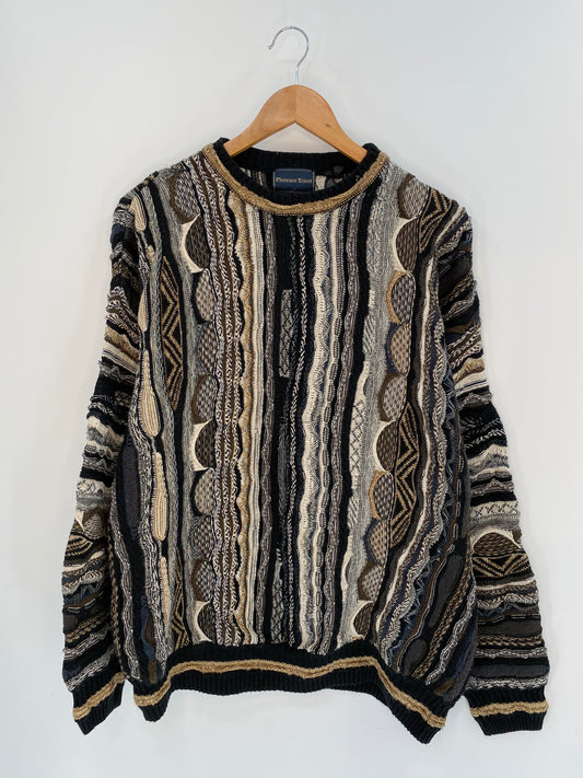 Vintage 3D Coogi-Style Size L Knit Sweater / 8982