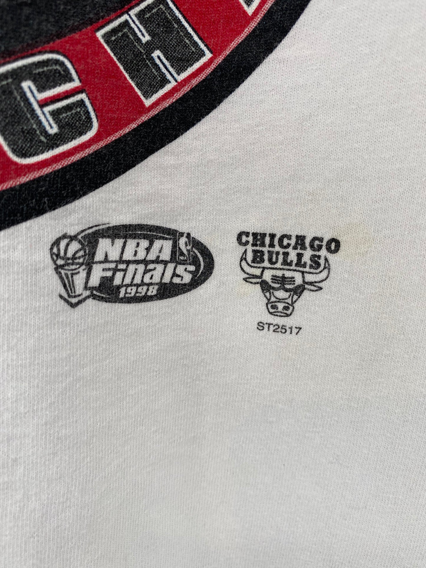 1991-1993 STARTER CHAMPIONS CHICAGO BULLS 3-PEAT Made in USA Size XL Vintage NBA T-shirt / 9385