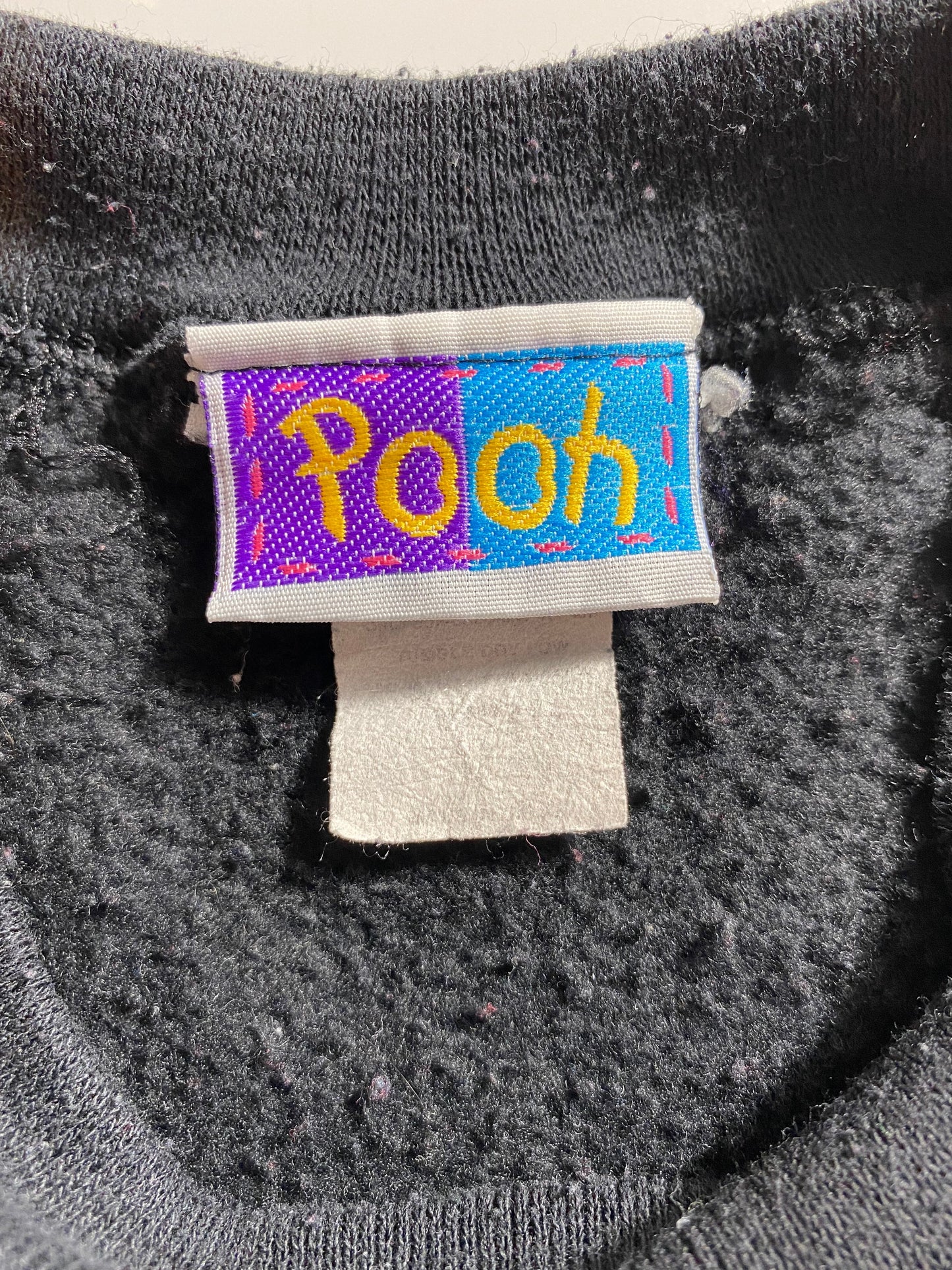 .00’ DISNEY WINNIE THE POOH Made in USA Size L Vintage Sweat-shirt / E5294S