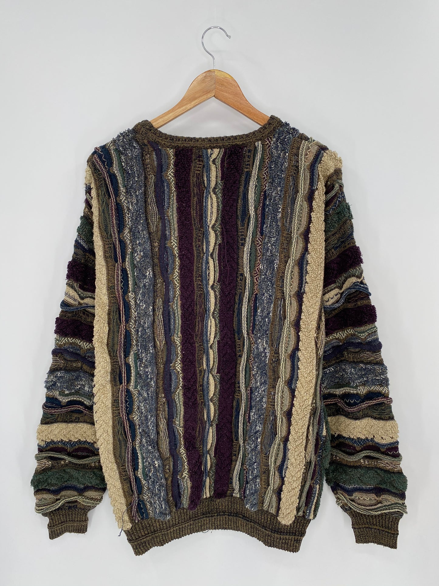 Vintage 3D Coogi-Style Size XL Knit Sweater / 9108