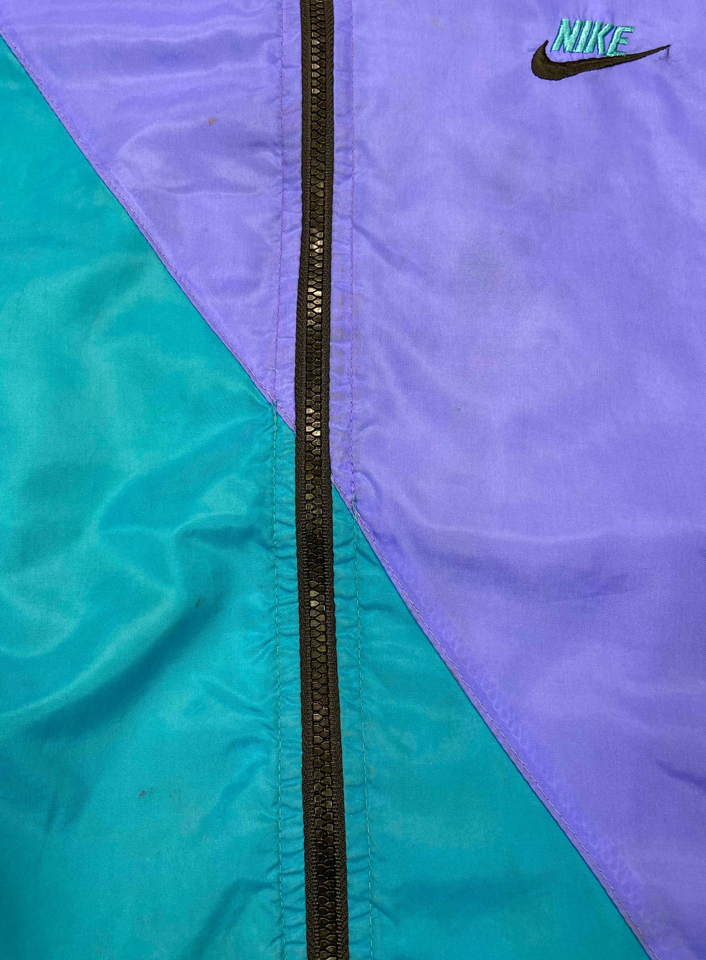 90's Vintage Nike Silver Tag Nylon Jacket / 2576