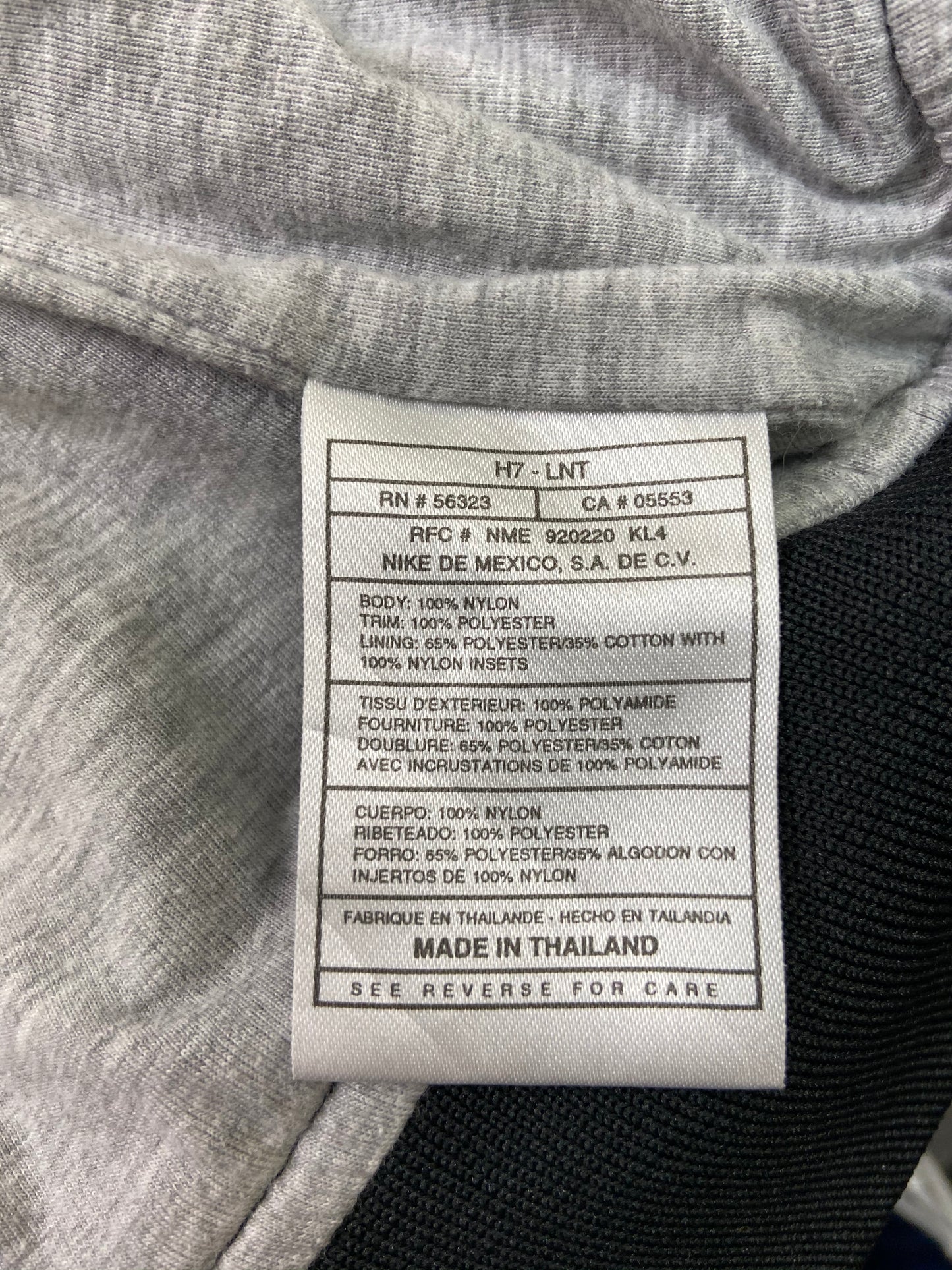 90's Vintage Nike Nylon Jacket / 2600