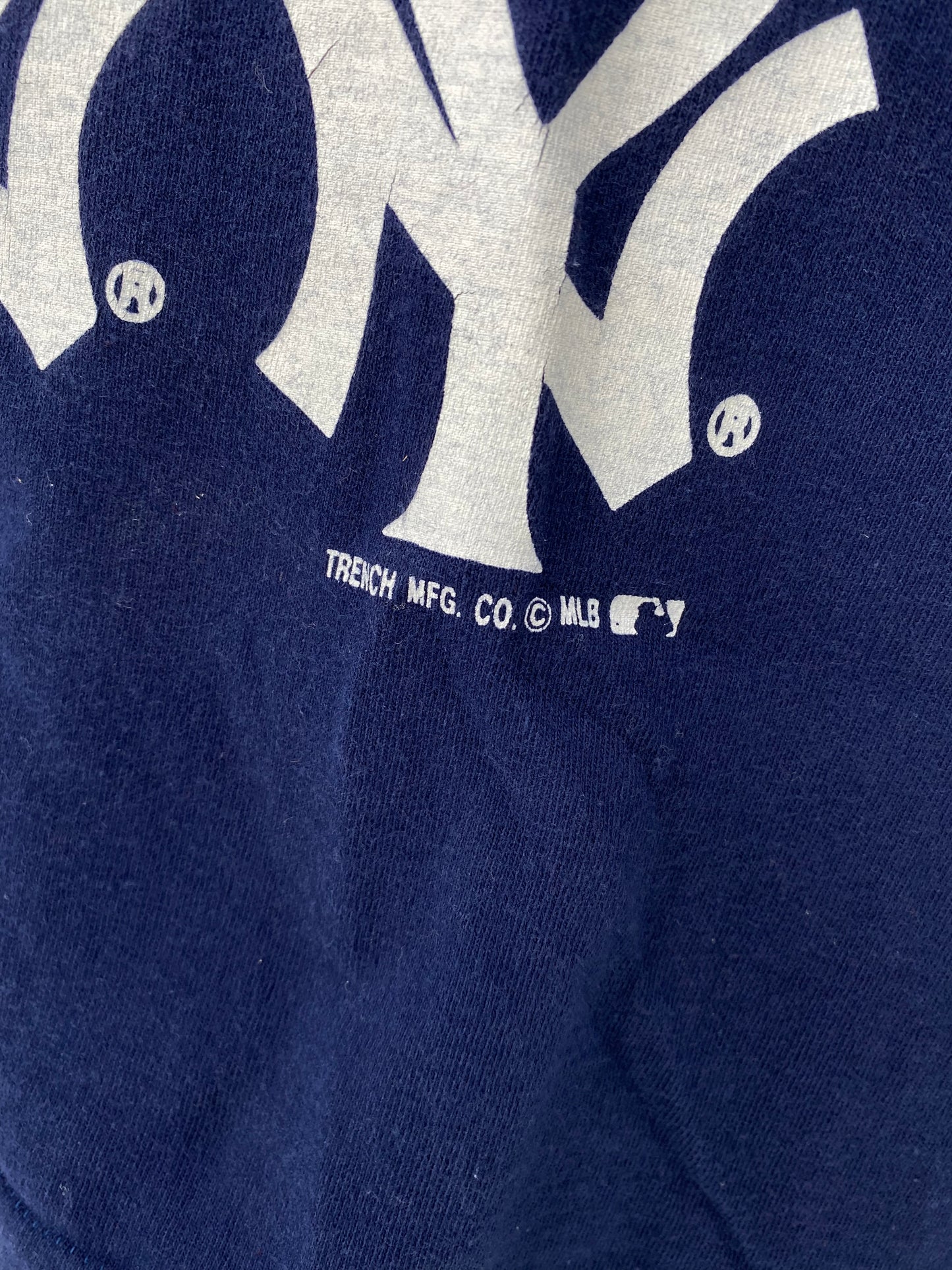 90's NEW YORK YANKEES Size L Vintage NBA T- Shirt / K886