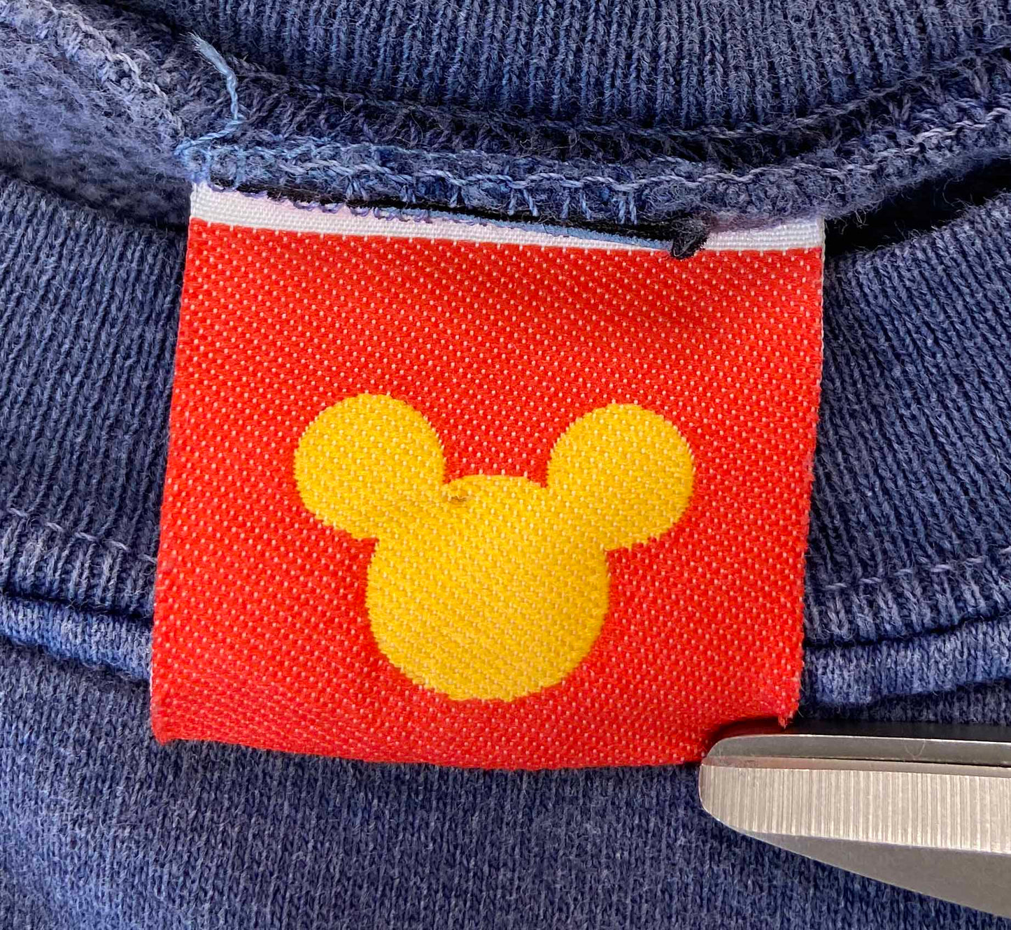 00' Disney Made in USA Vintage Sweat-Shirt / 2813