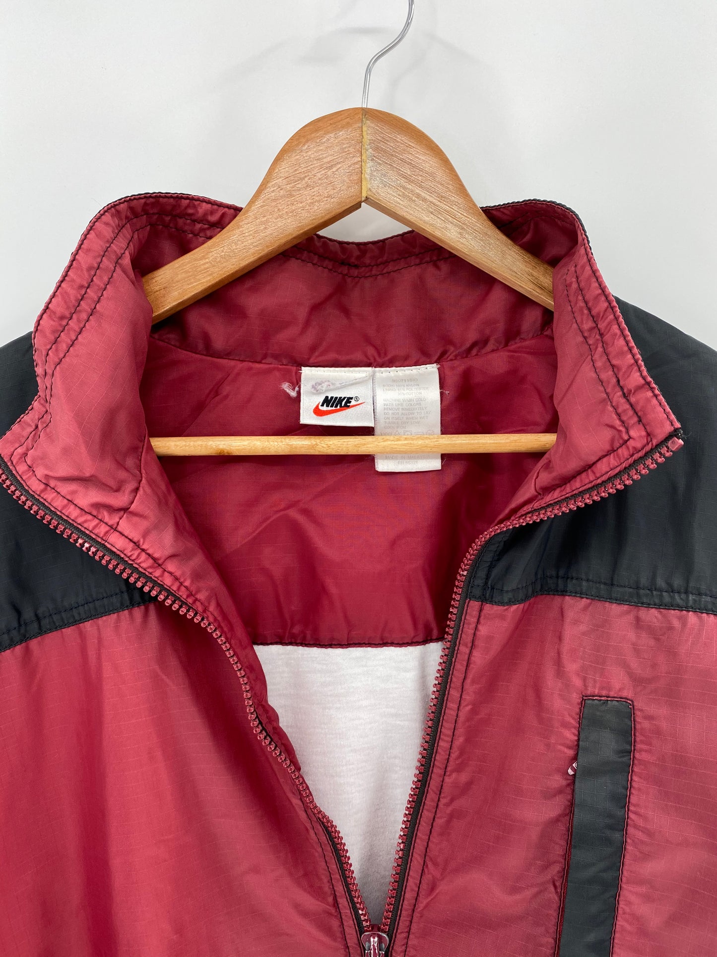 90’s NIKE Size M Vintage Nylon Jacket / 9099