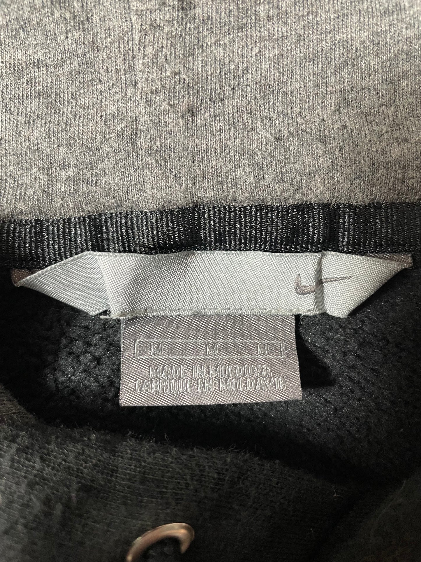 00’ NIKE MINI SWOOSH Size M Hoodie Sweat-Shirt / K3585