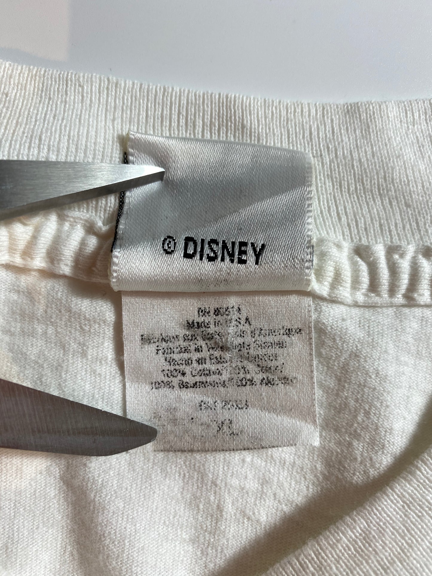 00’ DISNEY POOH Made in USA Size XL Vintage T-Shirt / 8766