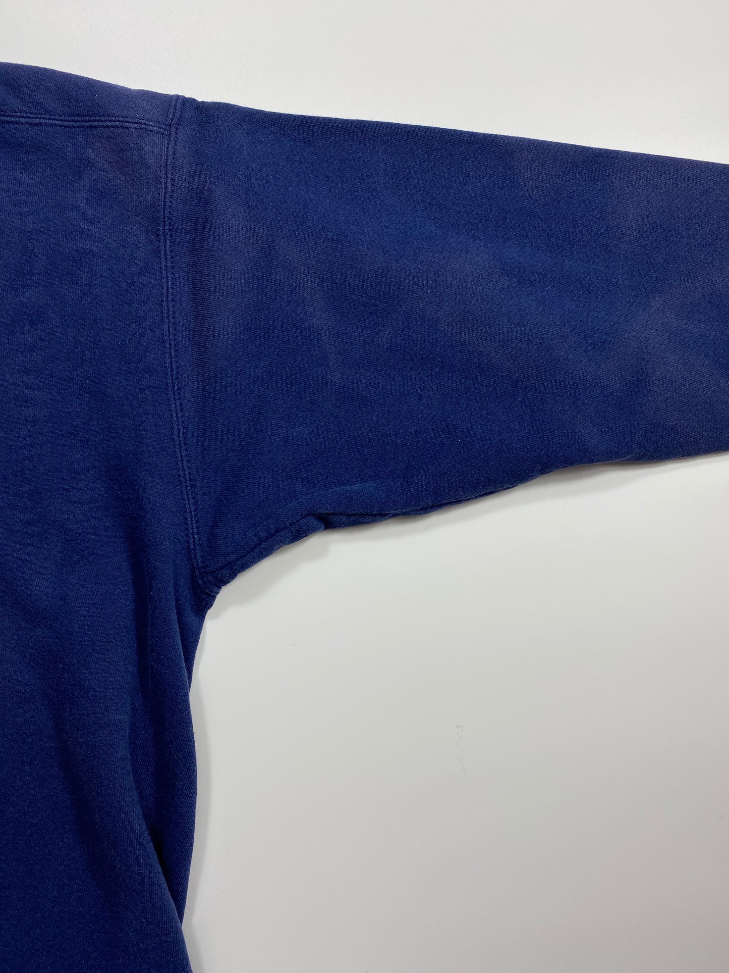 90’s NIKE Mini Swoosh Faded Made in USA Size L Vintage Sweat-shirt / 6865