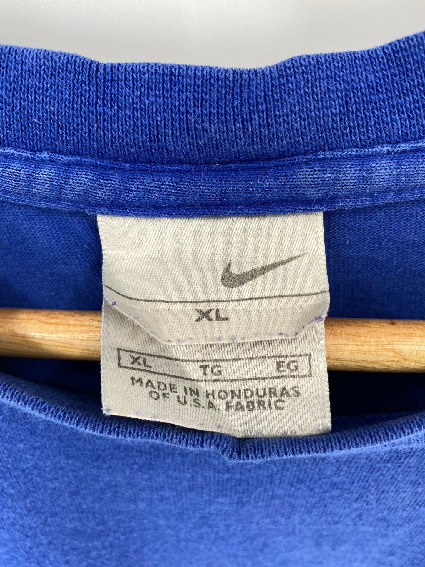 00’ NIKE CENTER SWOOSH Size XL Vintage T-Shirt / K1114