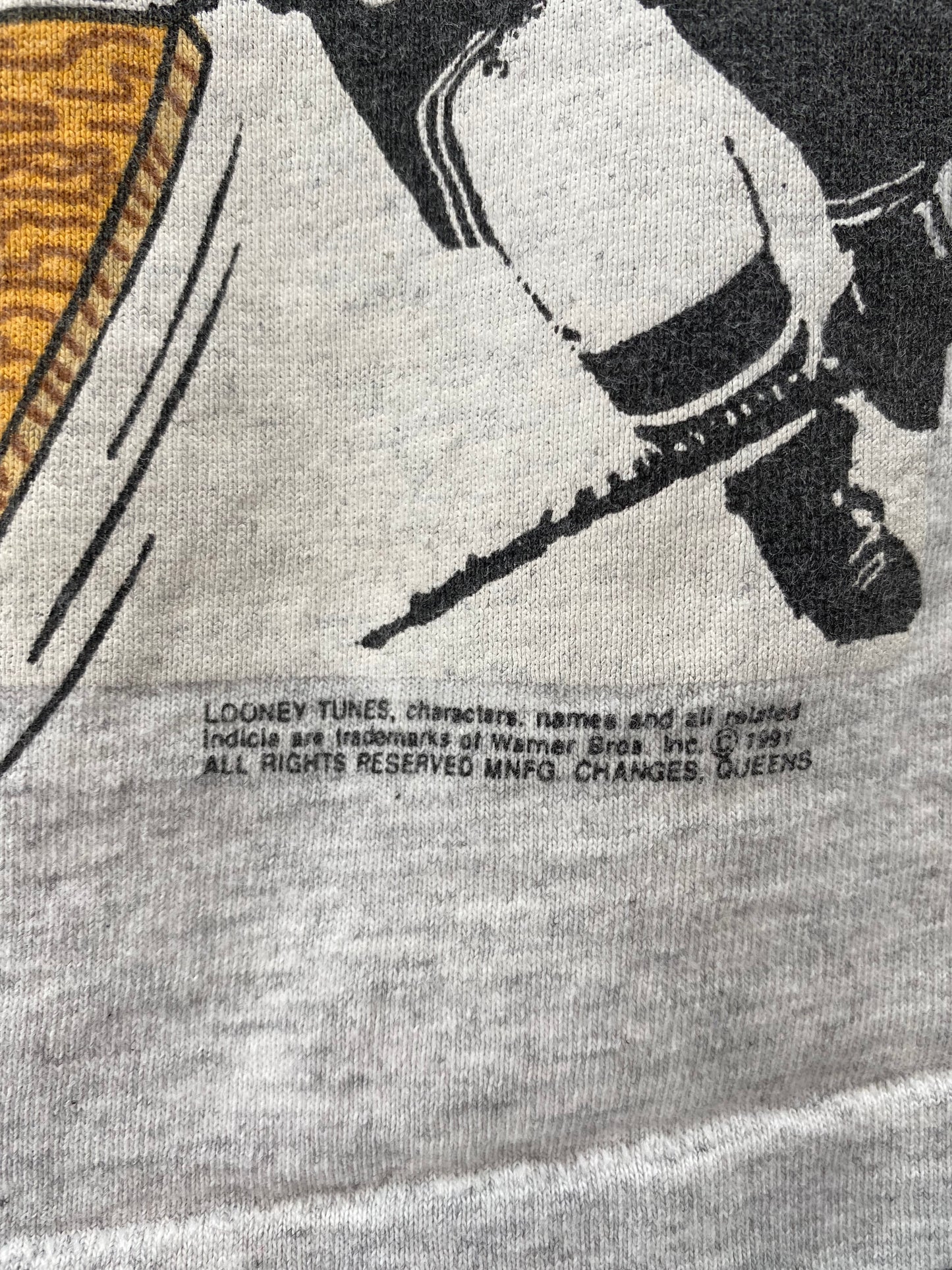 1991' LOONEY TUNES TAZ x SAN JOSE SHARKS Made in USA Size L Vintage NHL T-Shirt / K1476