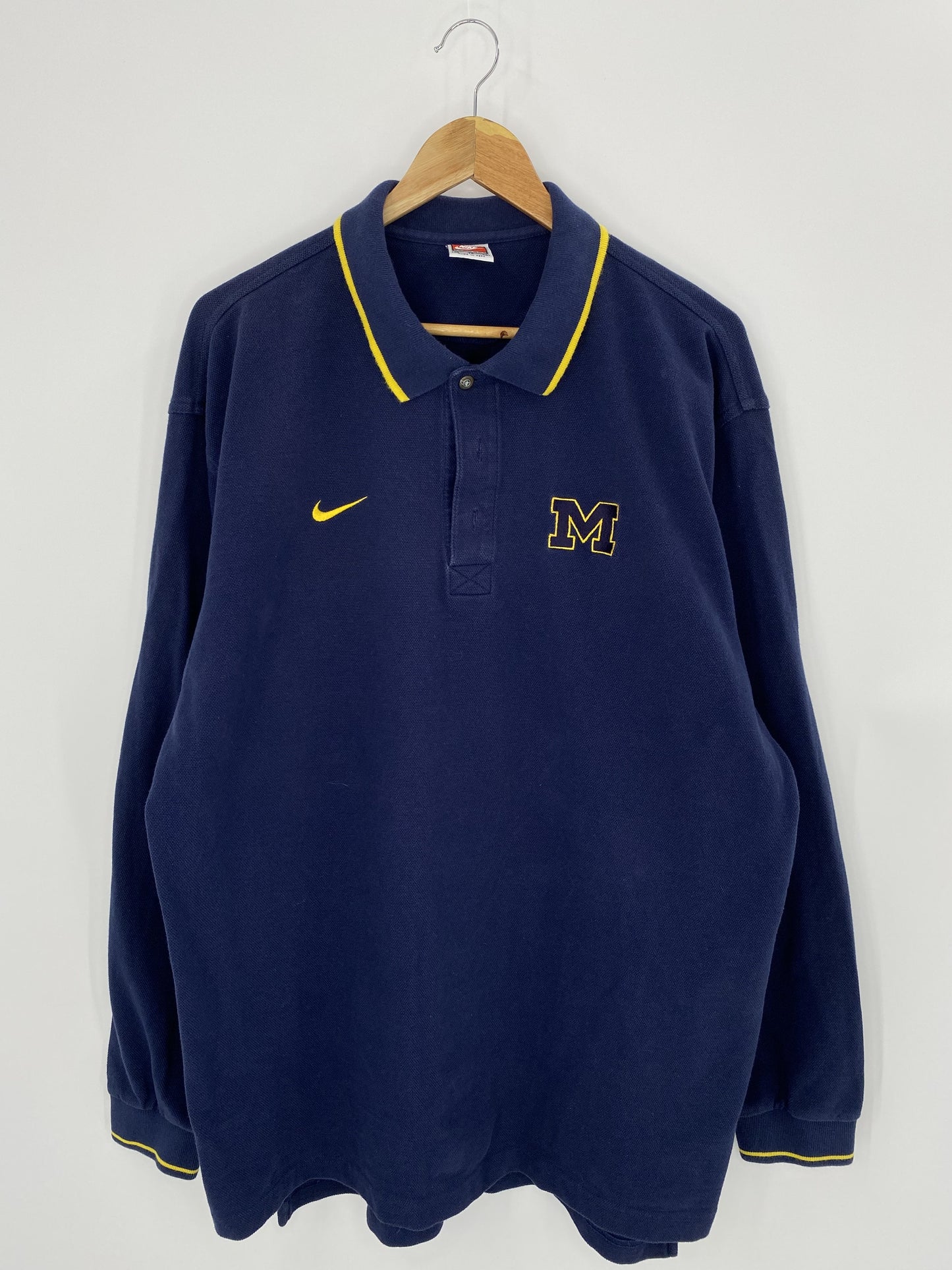 .00’ NIKE MICHIGAN Size XL Vintage College Long Sleeve Polo-Shirt / A7348