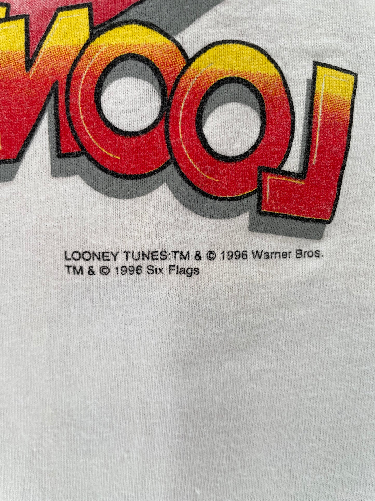 1996 LOONEY TUNES SIX FLAGS Made in USA Size XL Vintage T- Shirts / K354