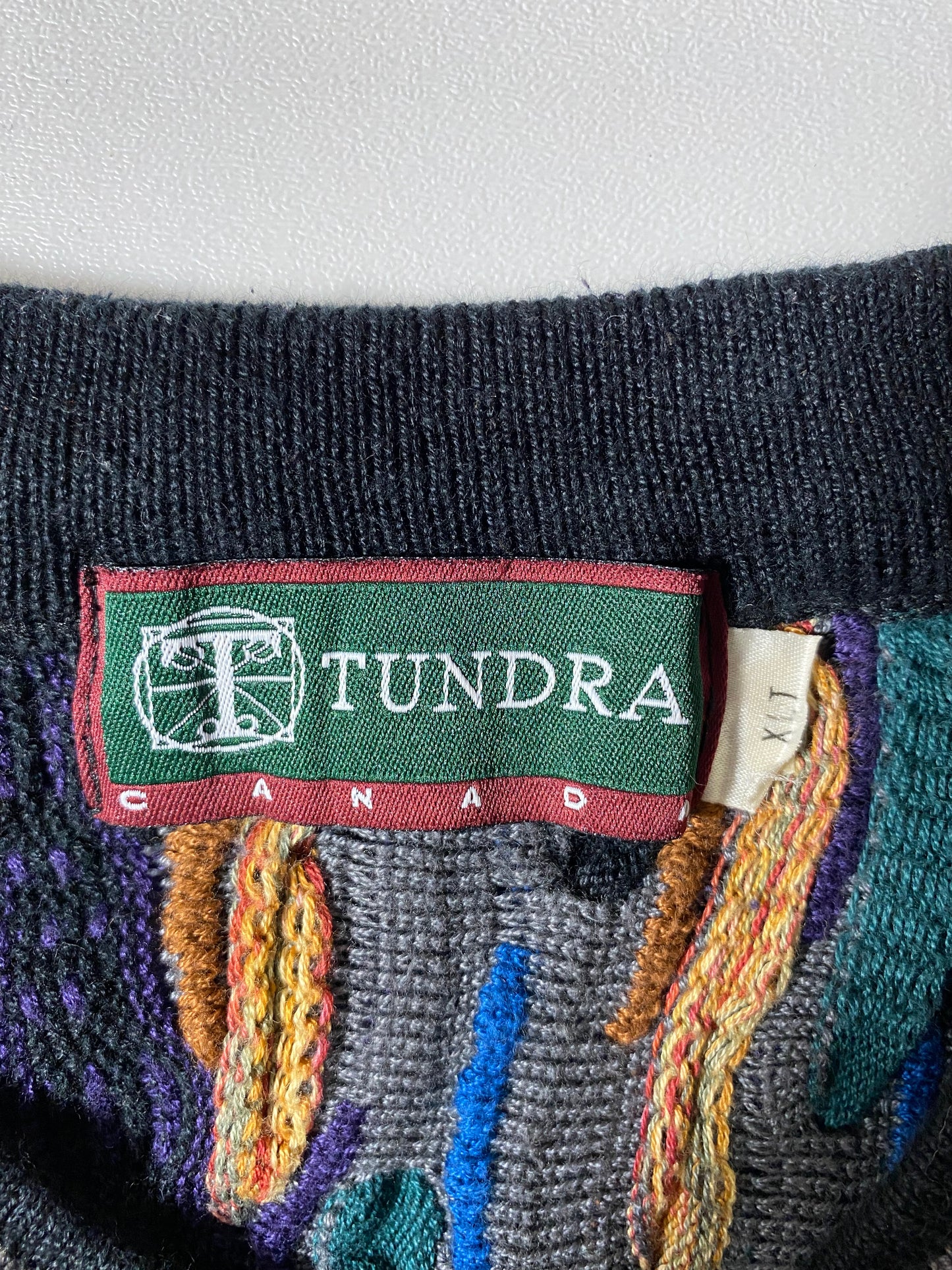 Vintage 3D COOGI- Style Size XL Knit Sweater / K3687