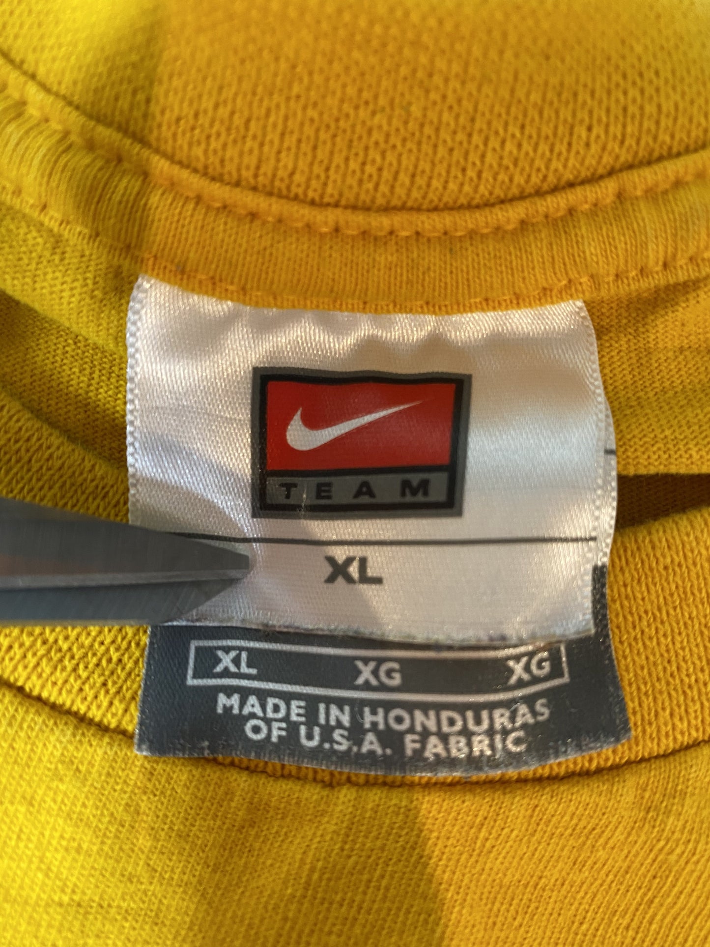 00’ NIKE GOLD Size XL Vintage College T-shirt / K6332