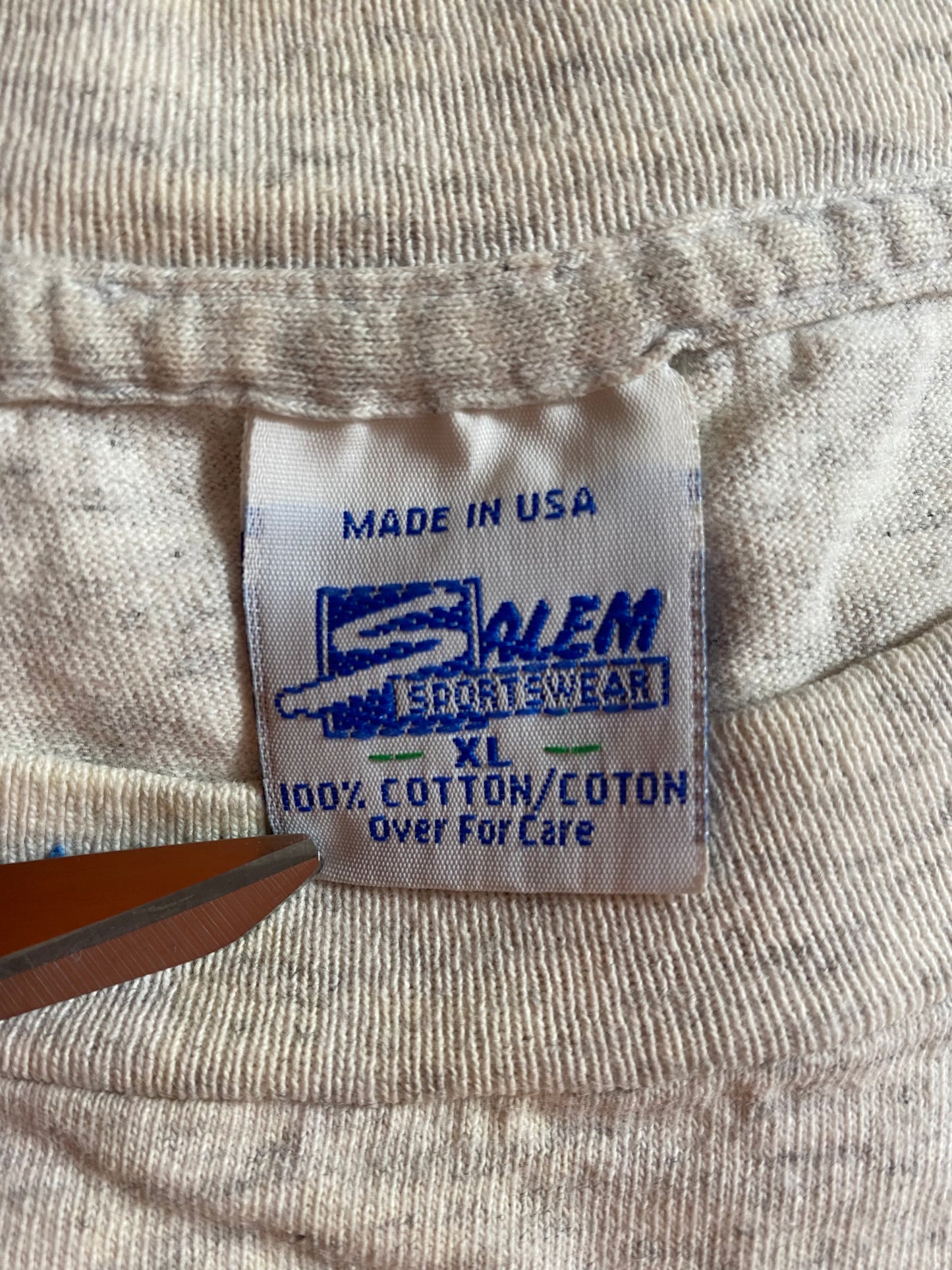 1994 Hakeem Olajuwon Houston Rockets Made in USA Size XL Vintage NBA T-Shirt / 9291