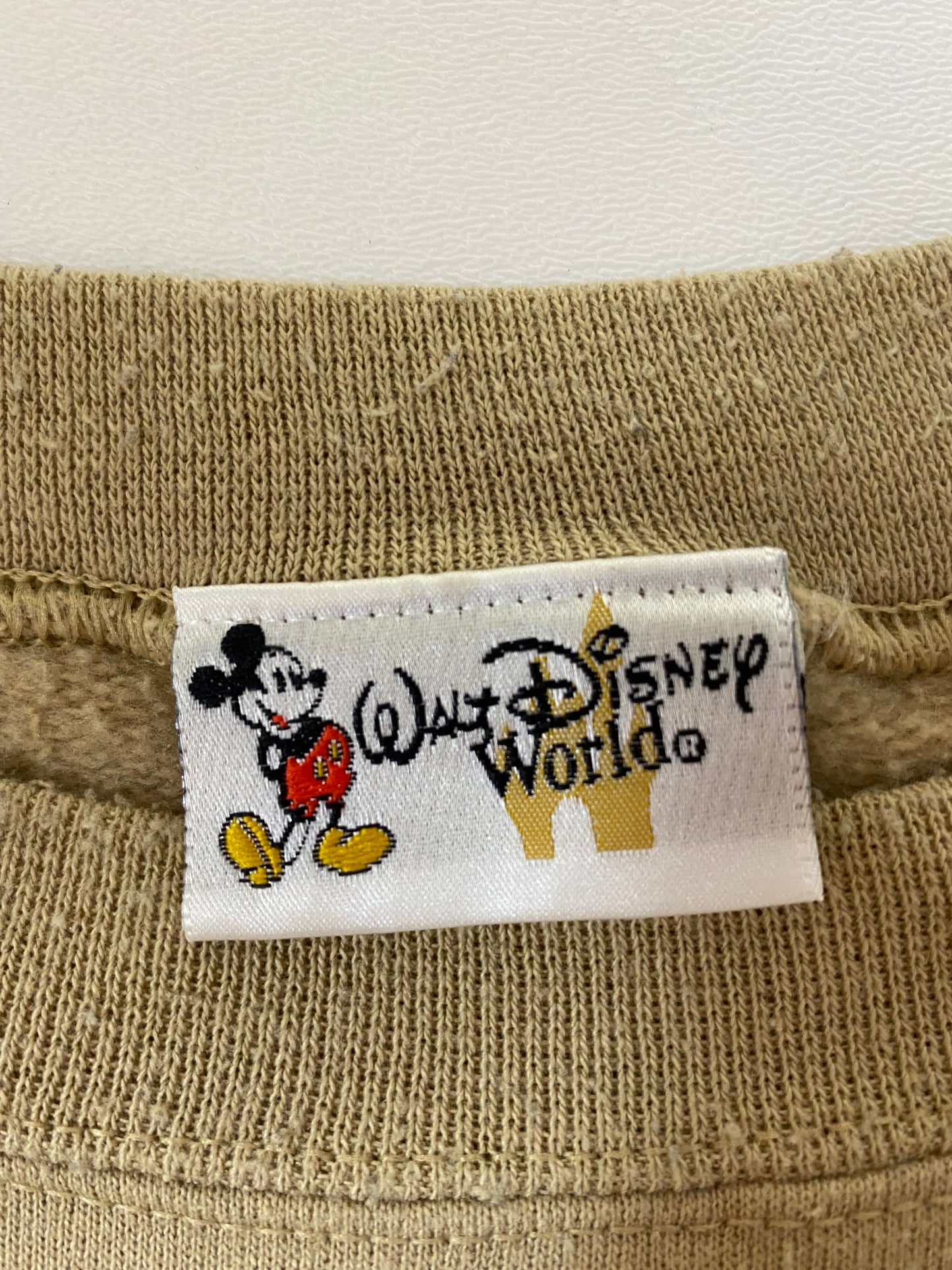 00' DISNEY ANIMAL KINGDOM Made in USA Size XL Vintage Sweat-shirt / K3339