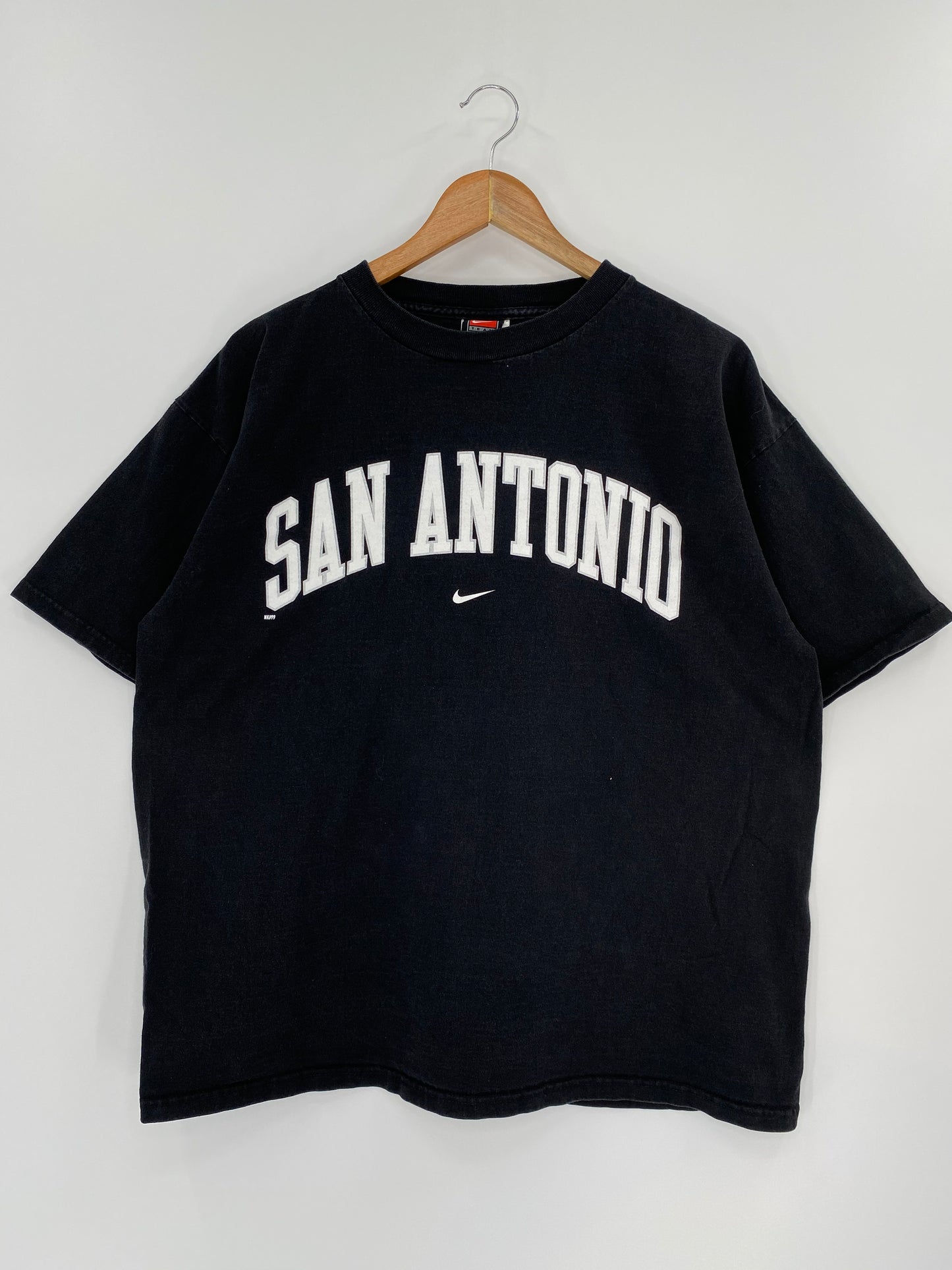 00’ NIKE SAN ANTONIO Size L Vintage T-shirt / 8604