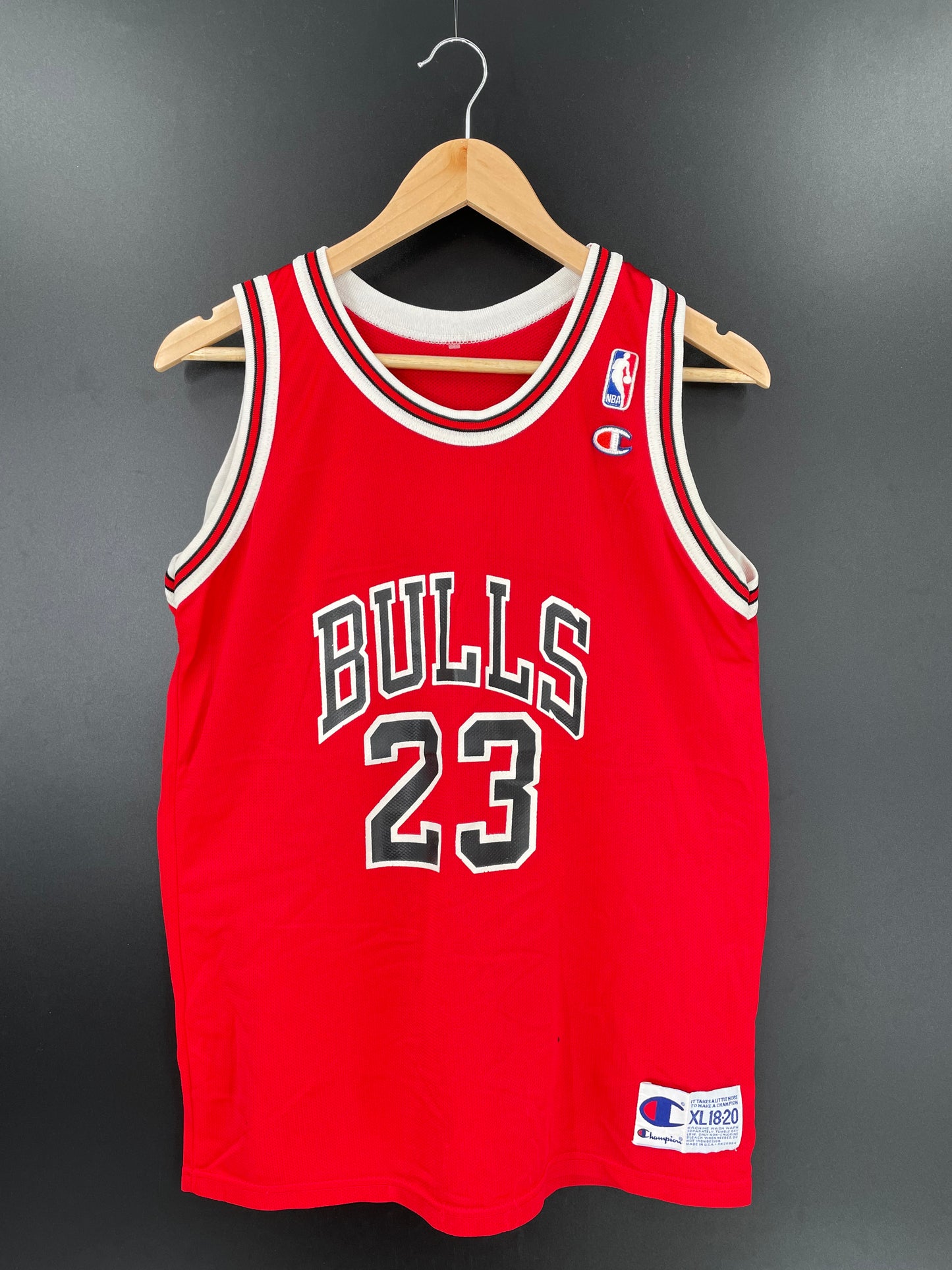90’s CHICAGO BULLS MICHAEL JORDAN MADE IN USA Size Kids XL NBA Jersey / K1746