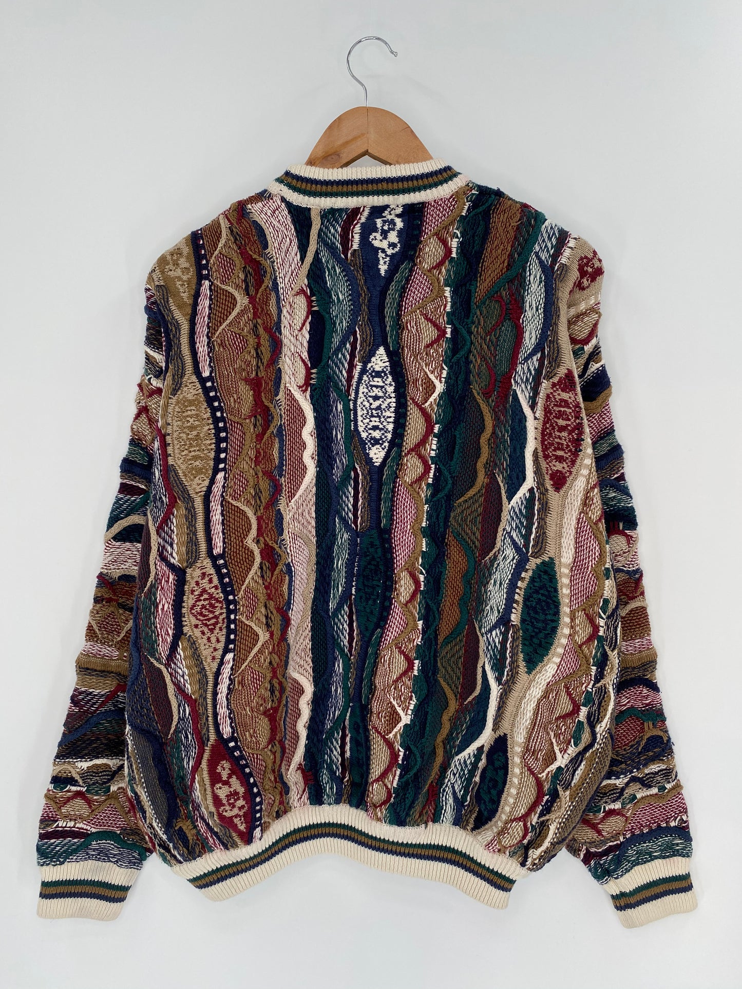 Vintage 3D Coogi-Style Size L Knit Sweater / 8705