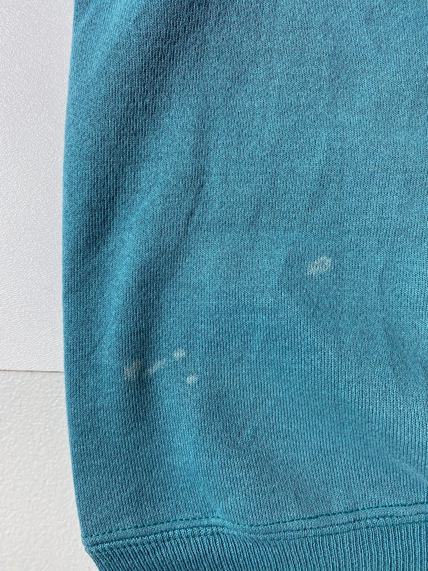 00’ DISNEY WINNIE THE POOH MADE IN USA Size XL Vintage Sweat-shirt / K2501