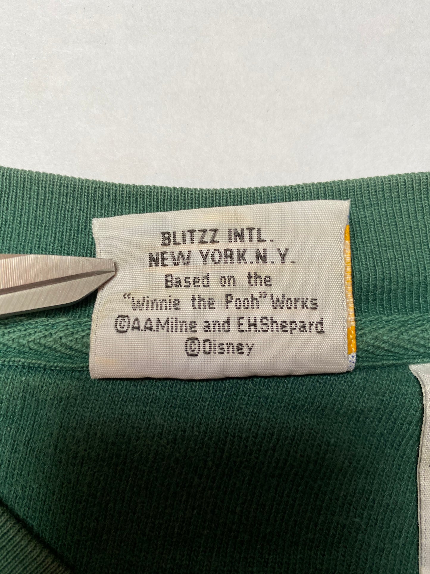 00’ DISNEY TIGGER Size M Vintage Sweat-shirt / 9206